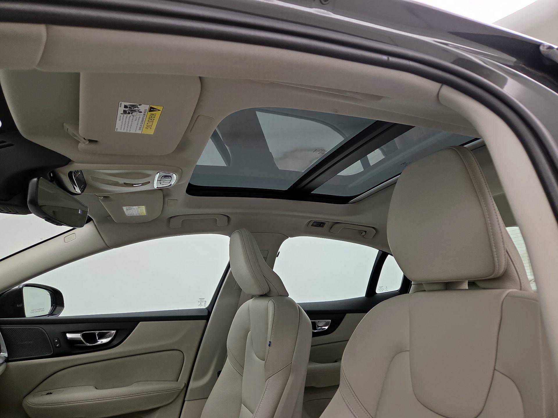 Thumbnail: 2019 Volvo S60 - 20