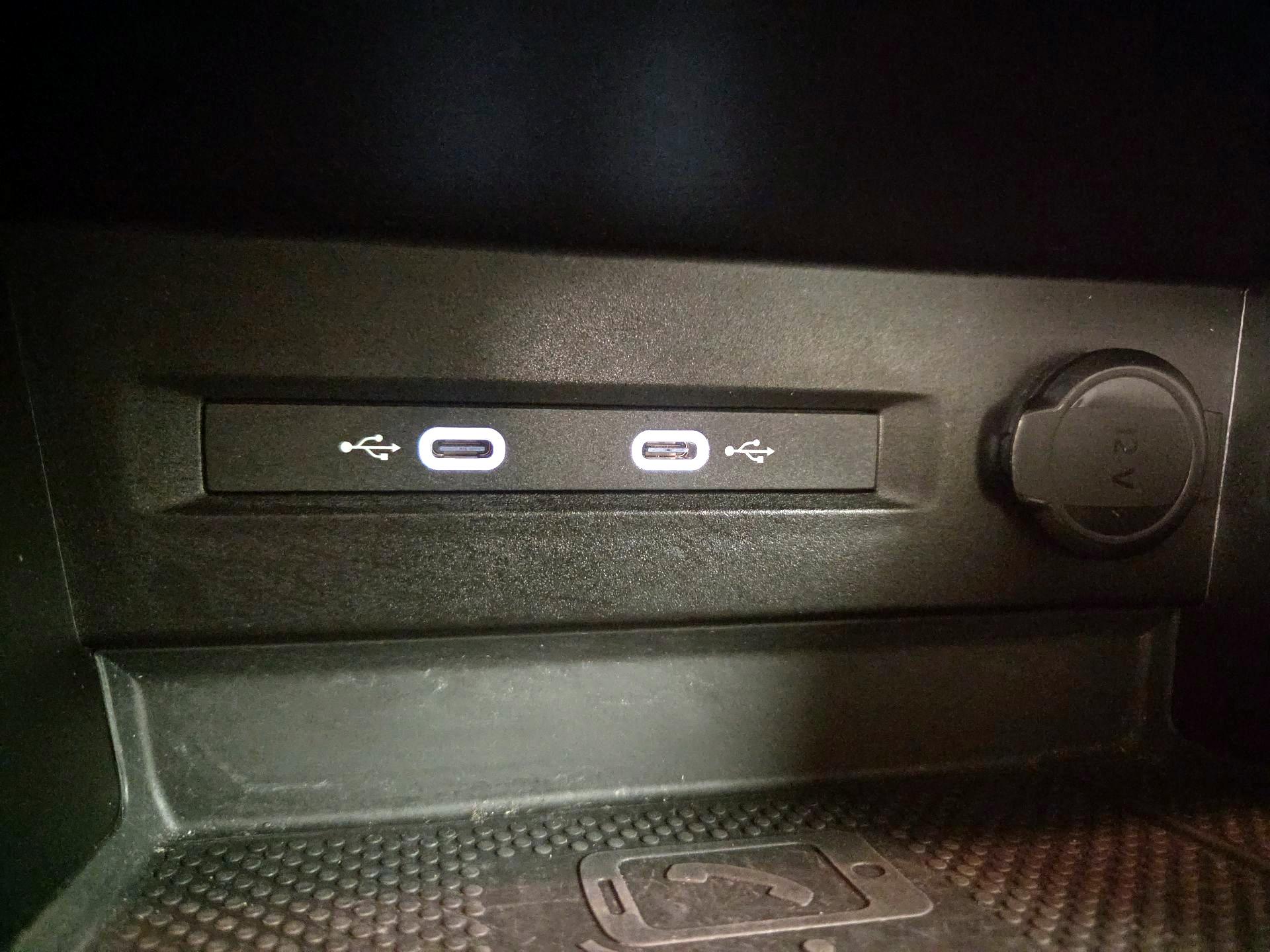 Thumbnail: 2023 Volkswagen Taos - 18