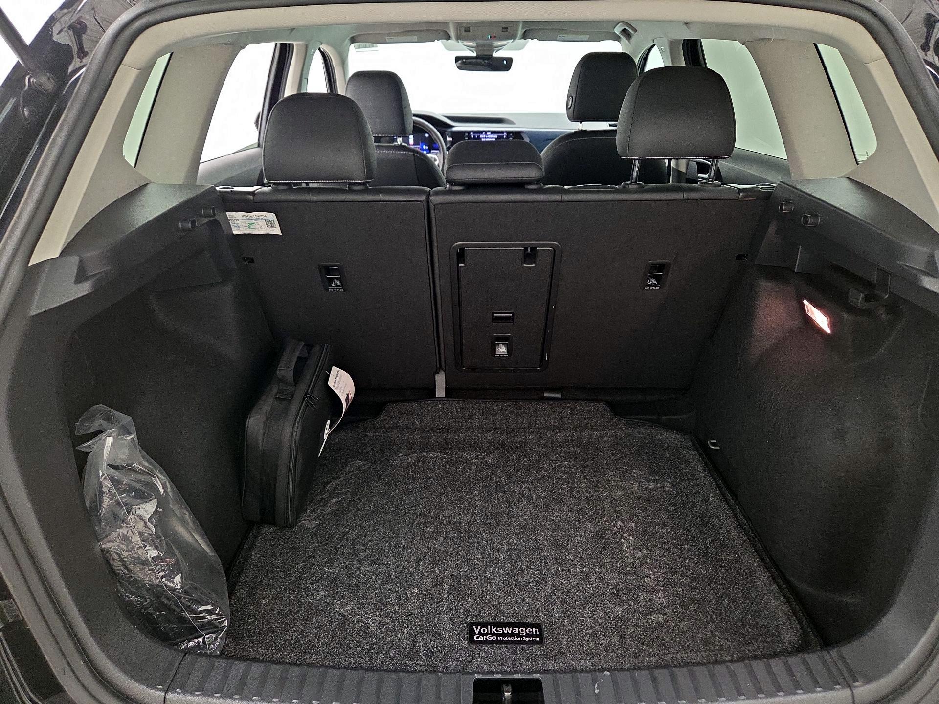 Thumbnail: 2023 Volkswagen Taos - 20