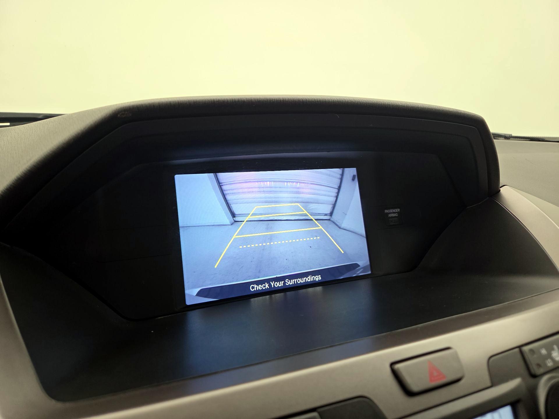 Thumbnail: 2016 Honda Odyssey - 14