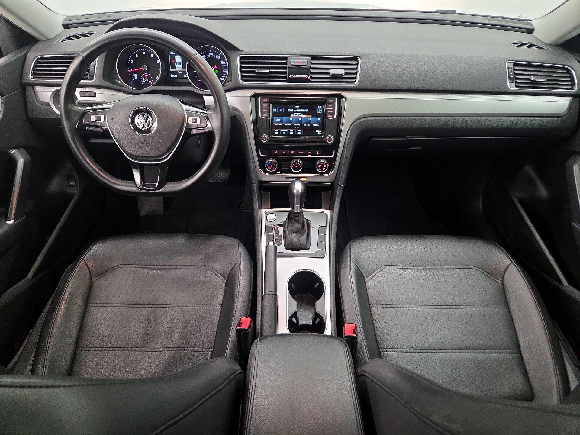 Thumbnail: 2019 Volkswagen Passat - 9