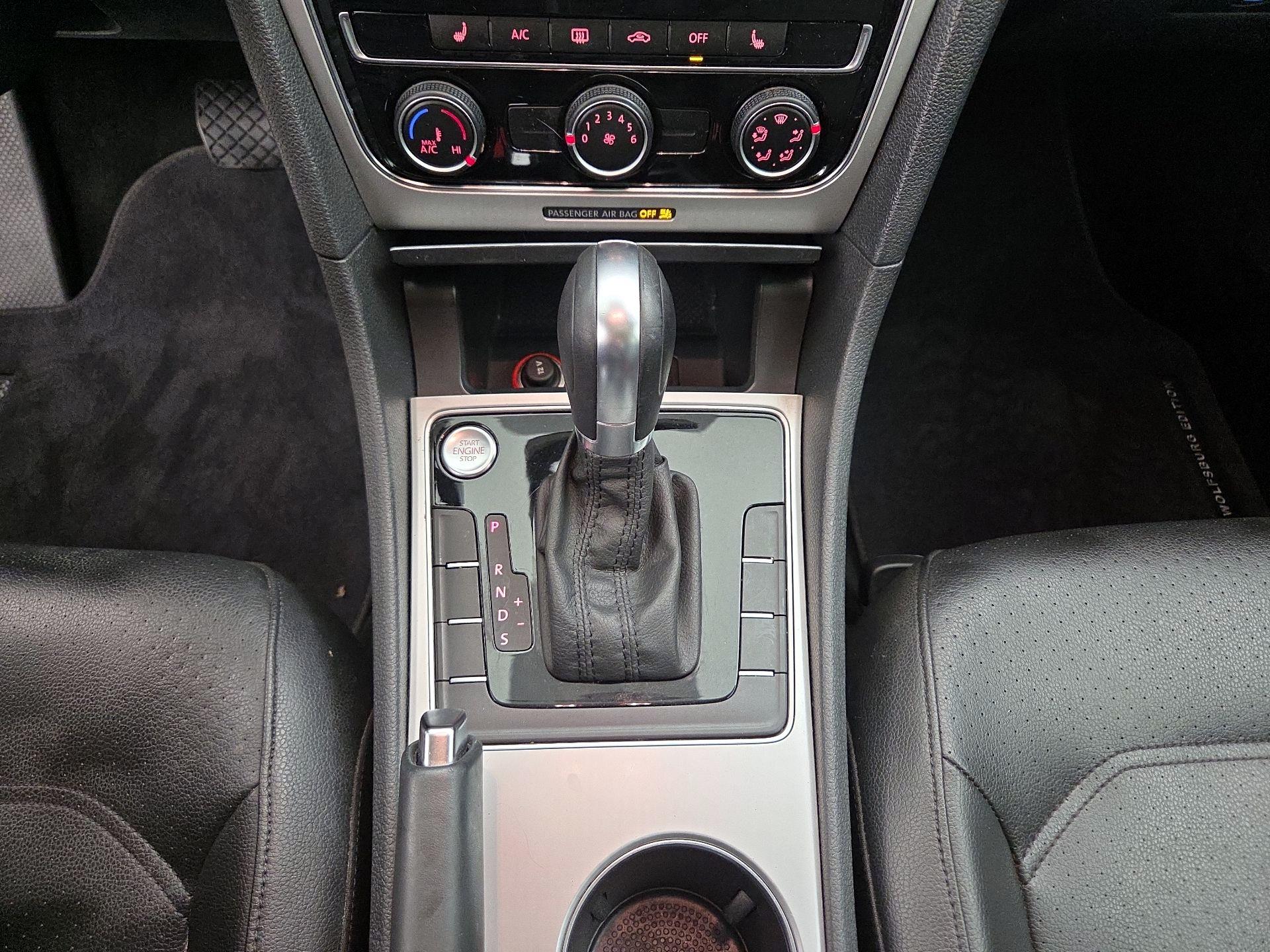 Thumbnail: 2019 Volkswagen Passat - 17