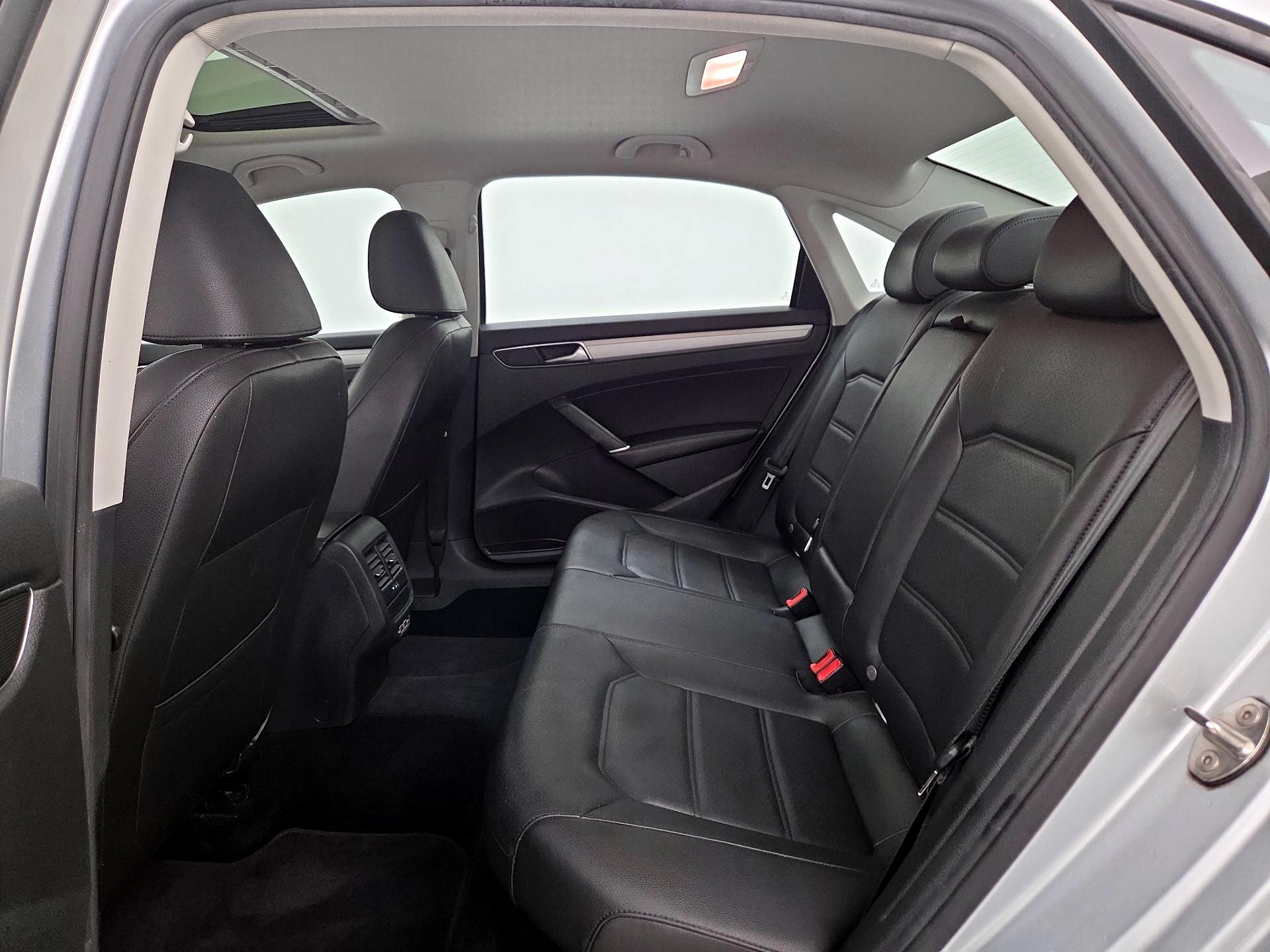 Thumbnail: 2019 Volkswagen Passat - 20