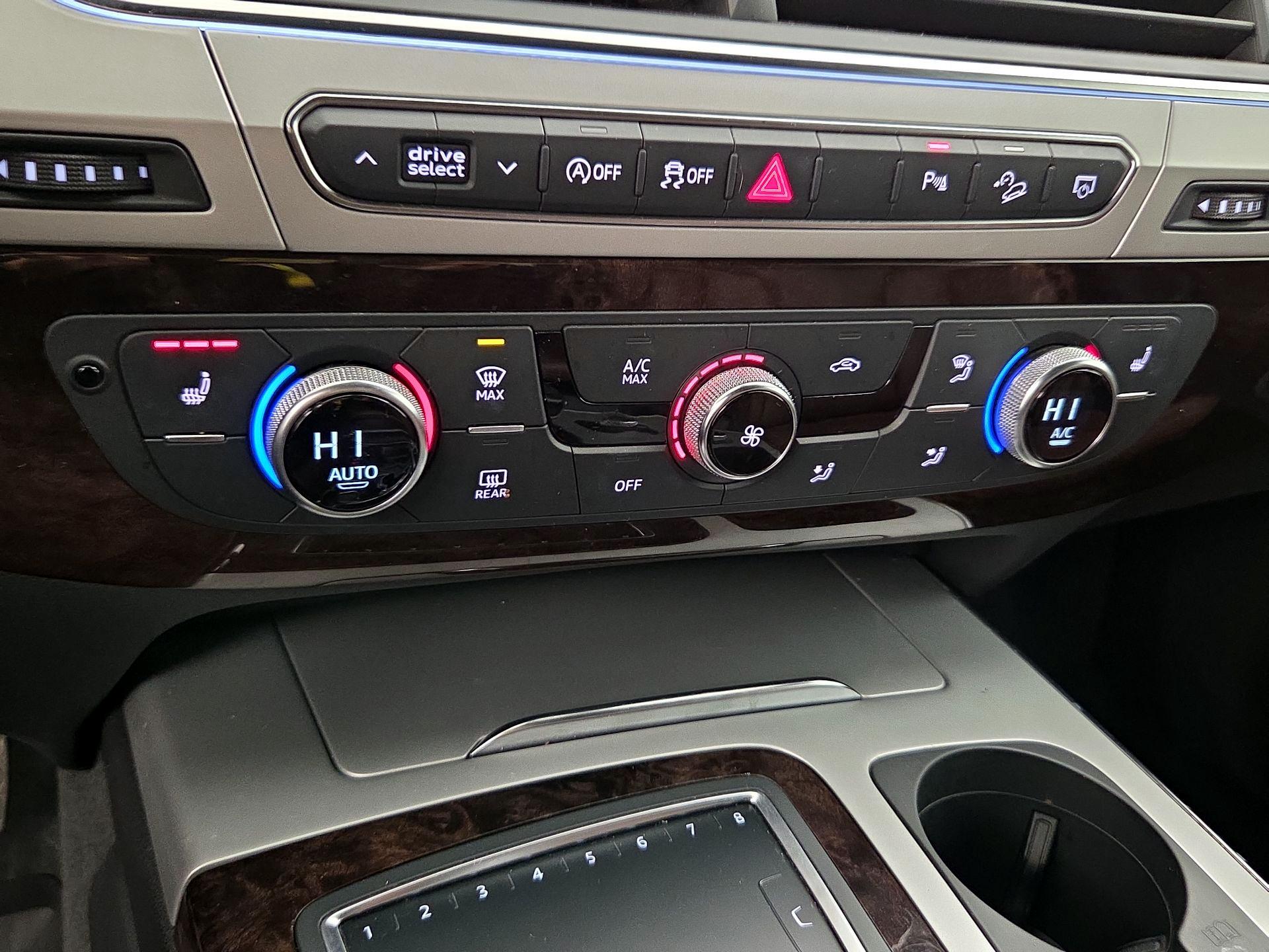 Thumbnail: 2019 Audi Q7 - 17