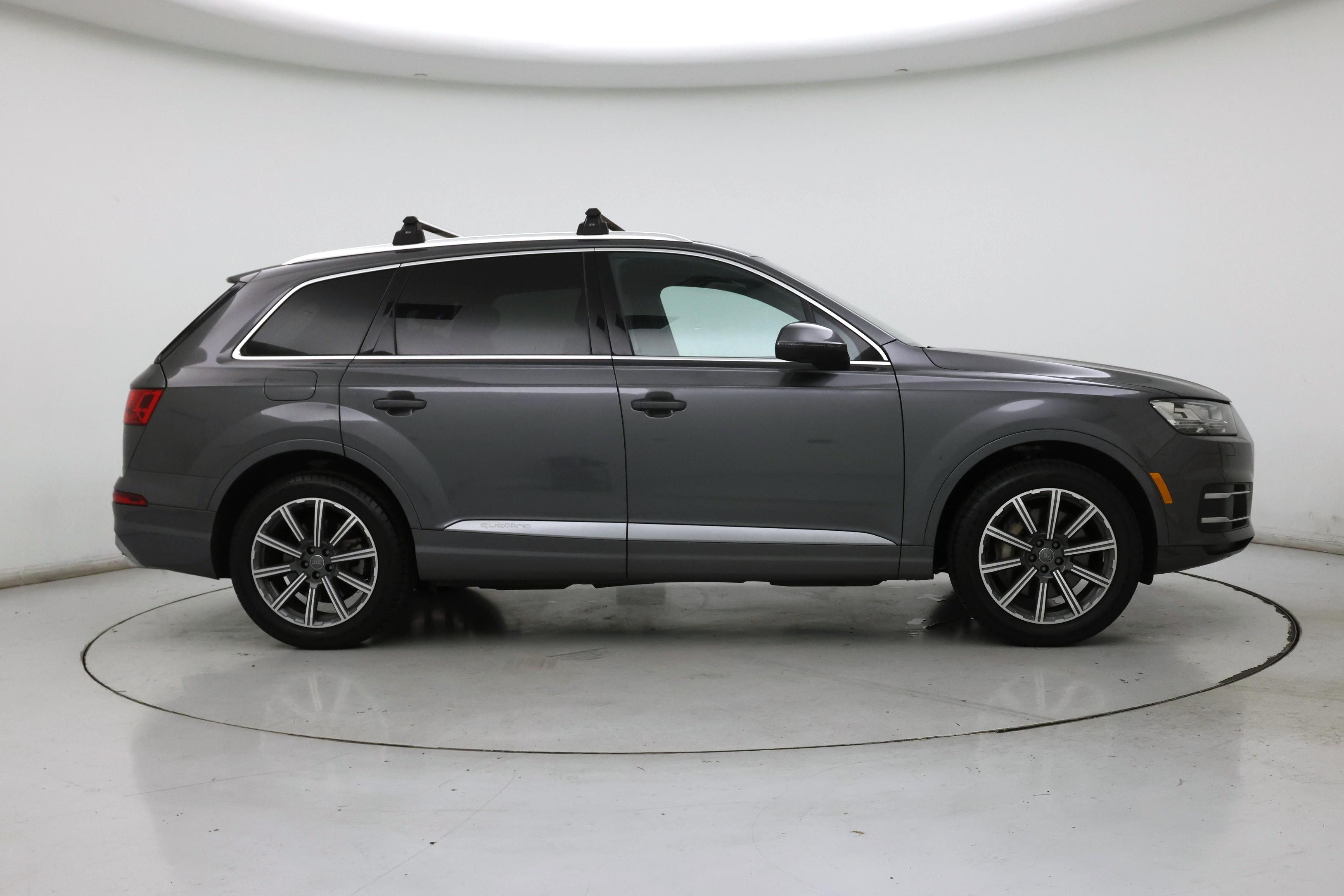 Thumbnail: 2019 Audi Q7 - 7