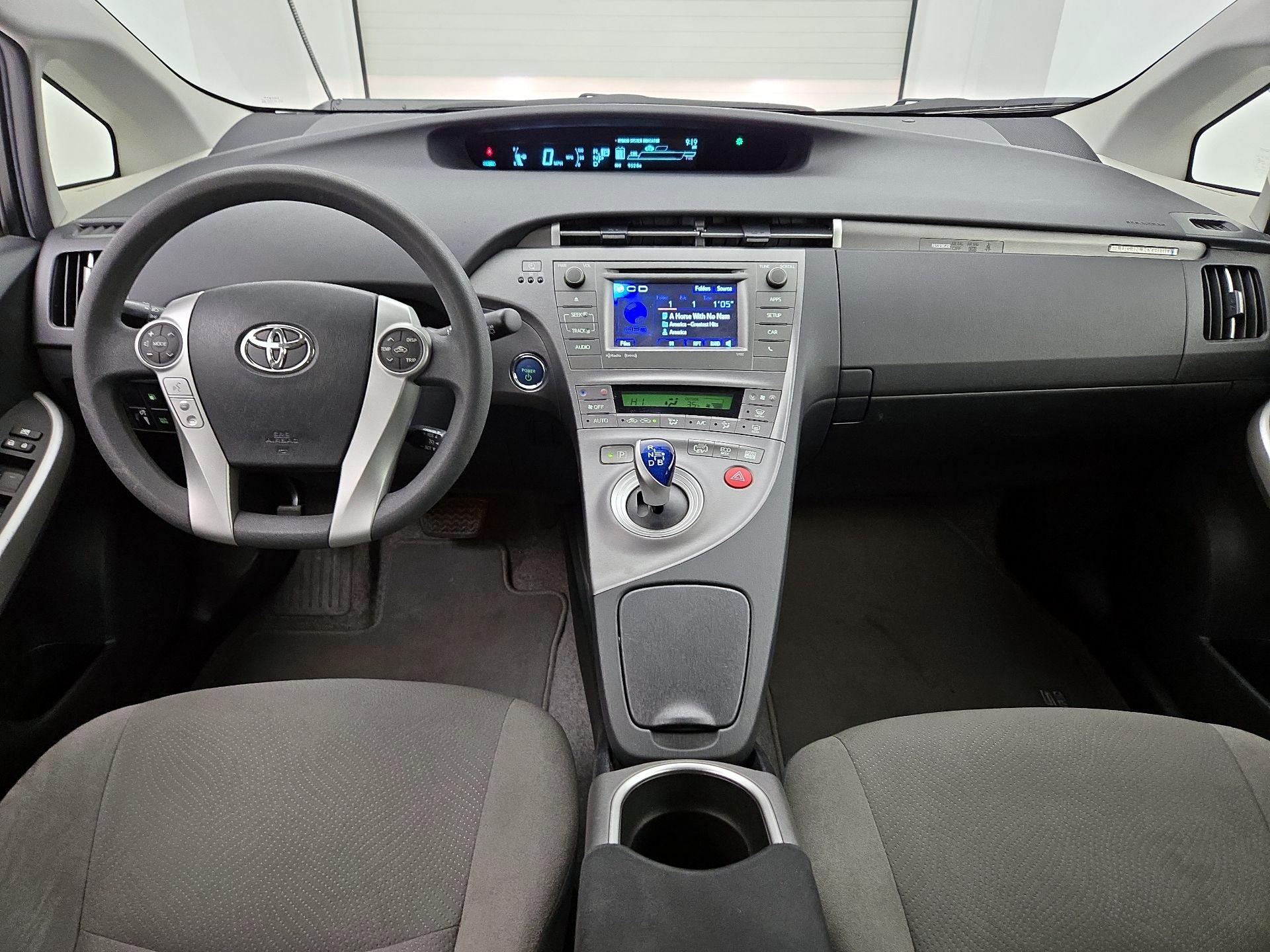 Thumbnail: 2014 Toyota Prius - 9