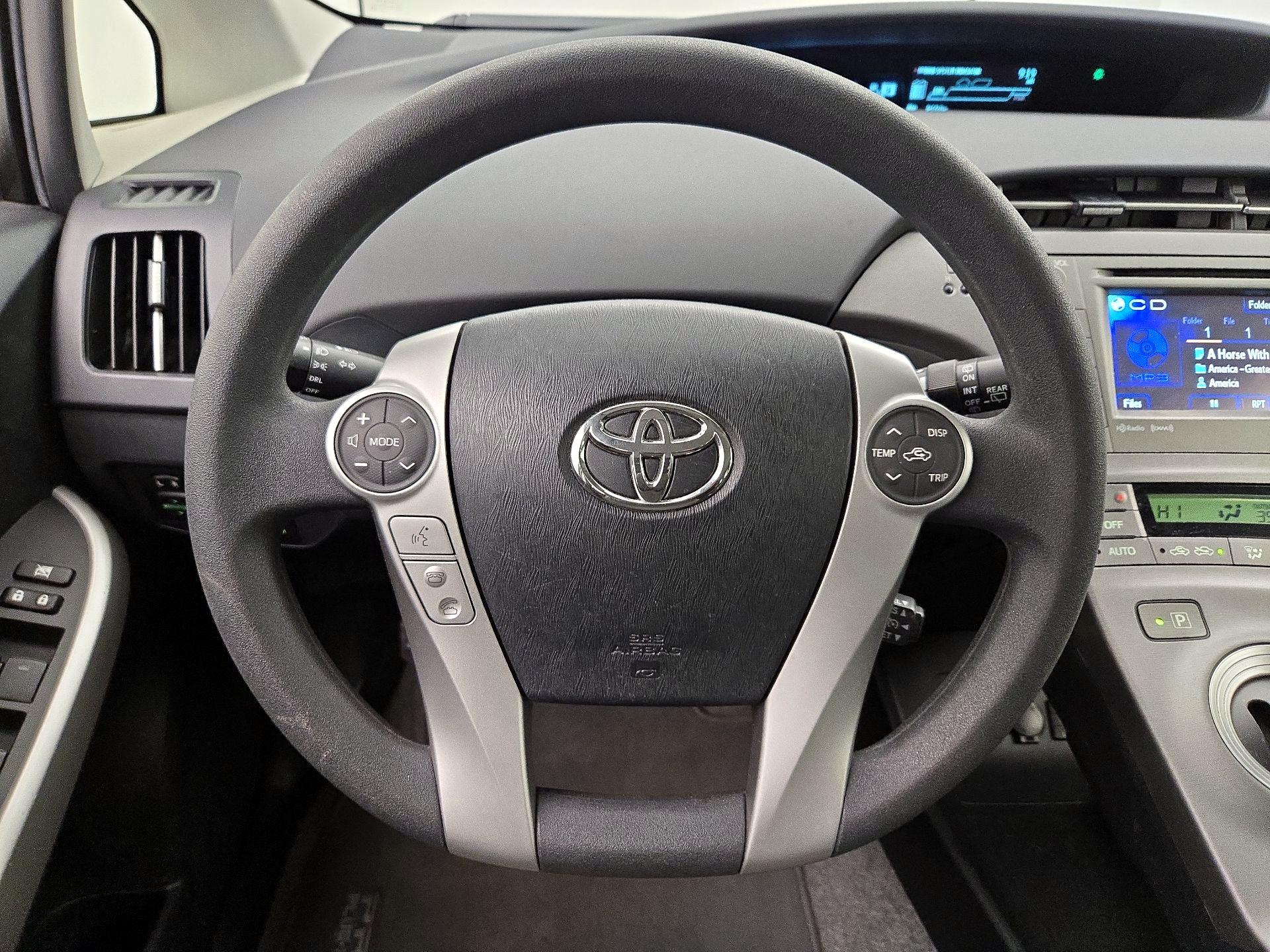 Thumbnail: 2014 Toyota Prius - 10