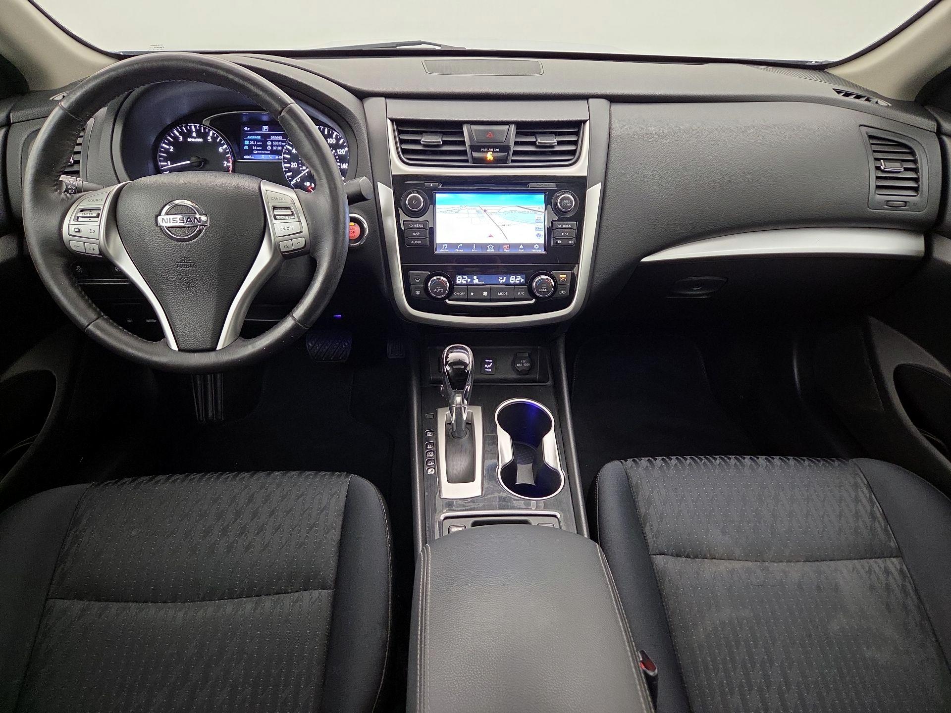 Thumbnail: 2018 Nissan Altima - 9