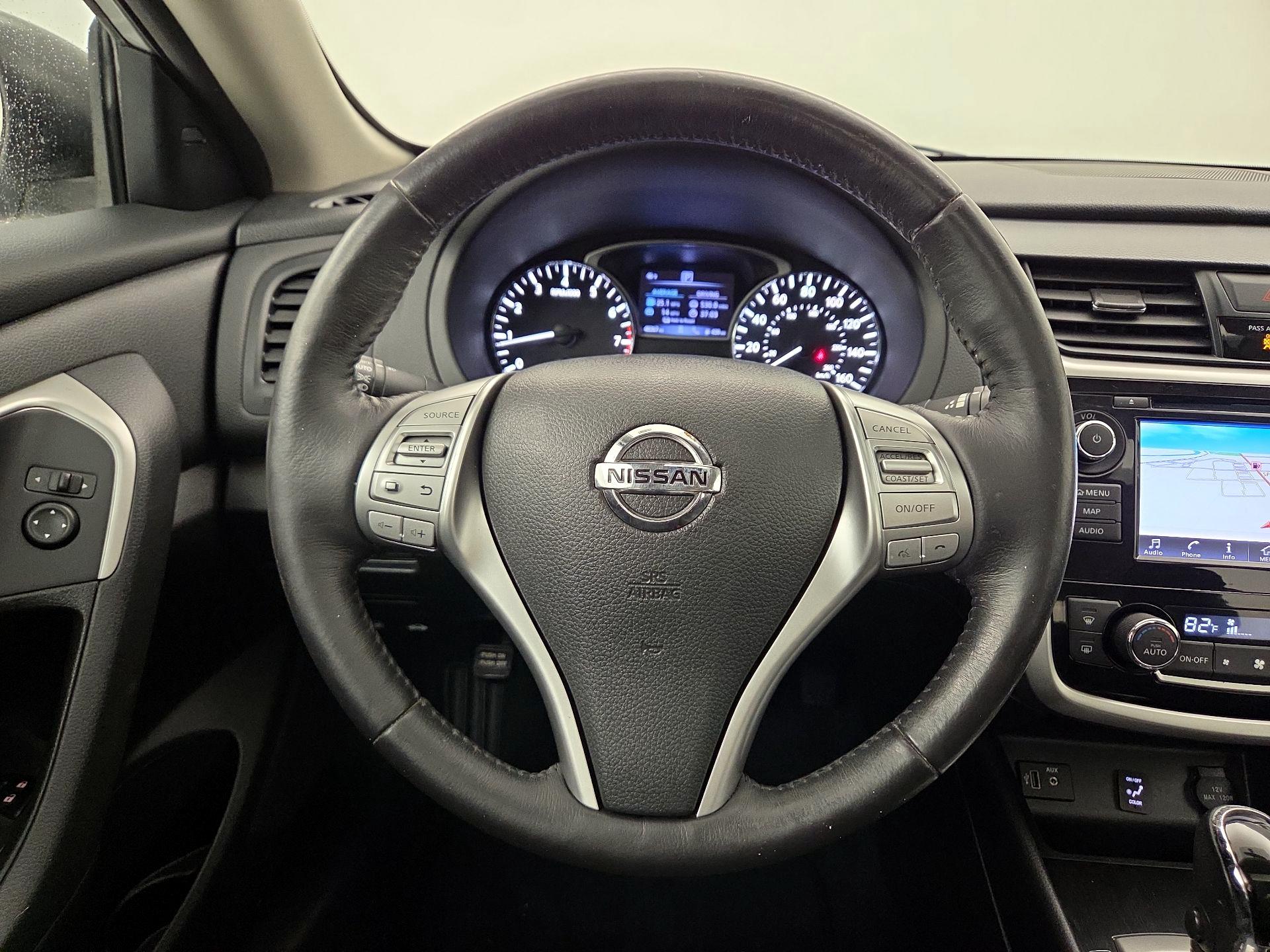 Thumbnail: 2018 Nissan Altima - 10