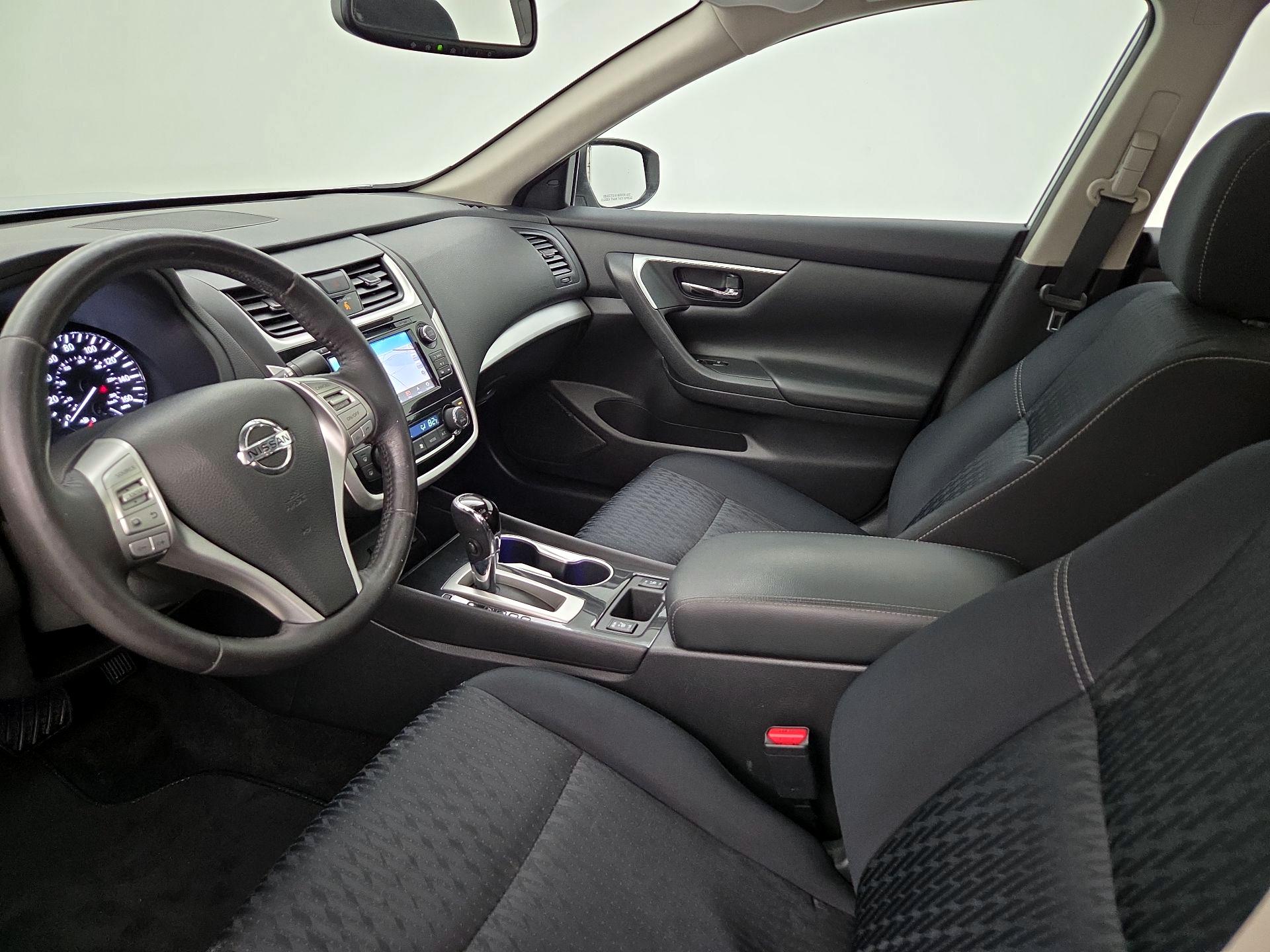 Thumbnail: 2018 Nissan Altima - 11