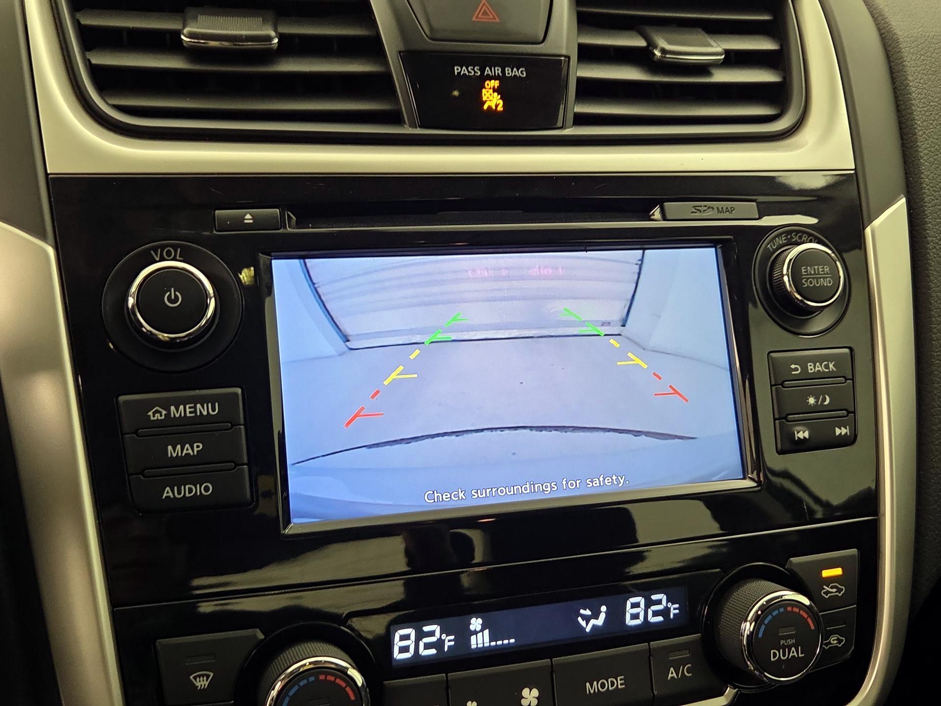 Thumbnail: 2018 Nissan Altima - 15