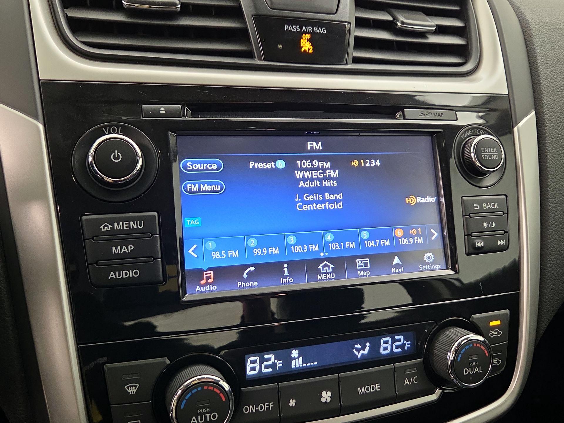 Thumbnail: 2018 Nissan Altima - 16