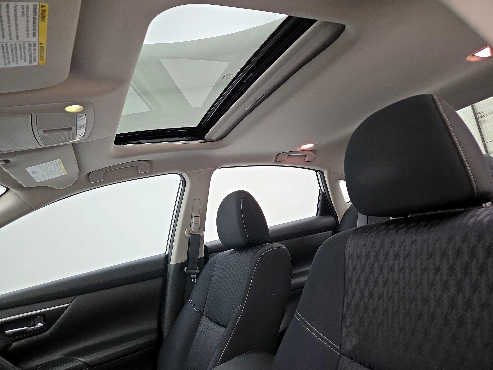 Thumbnail: 2018 Nissan Altima - 20