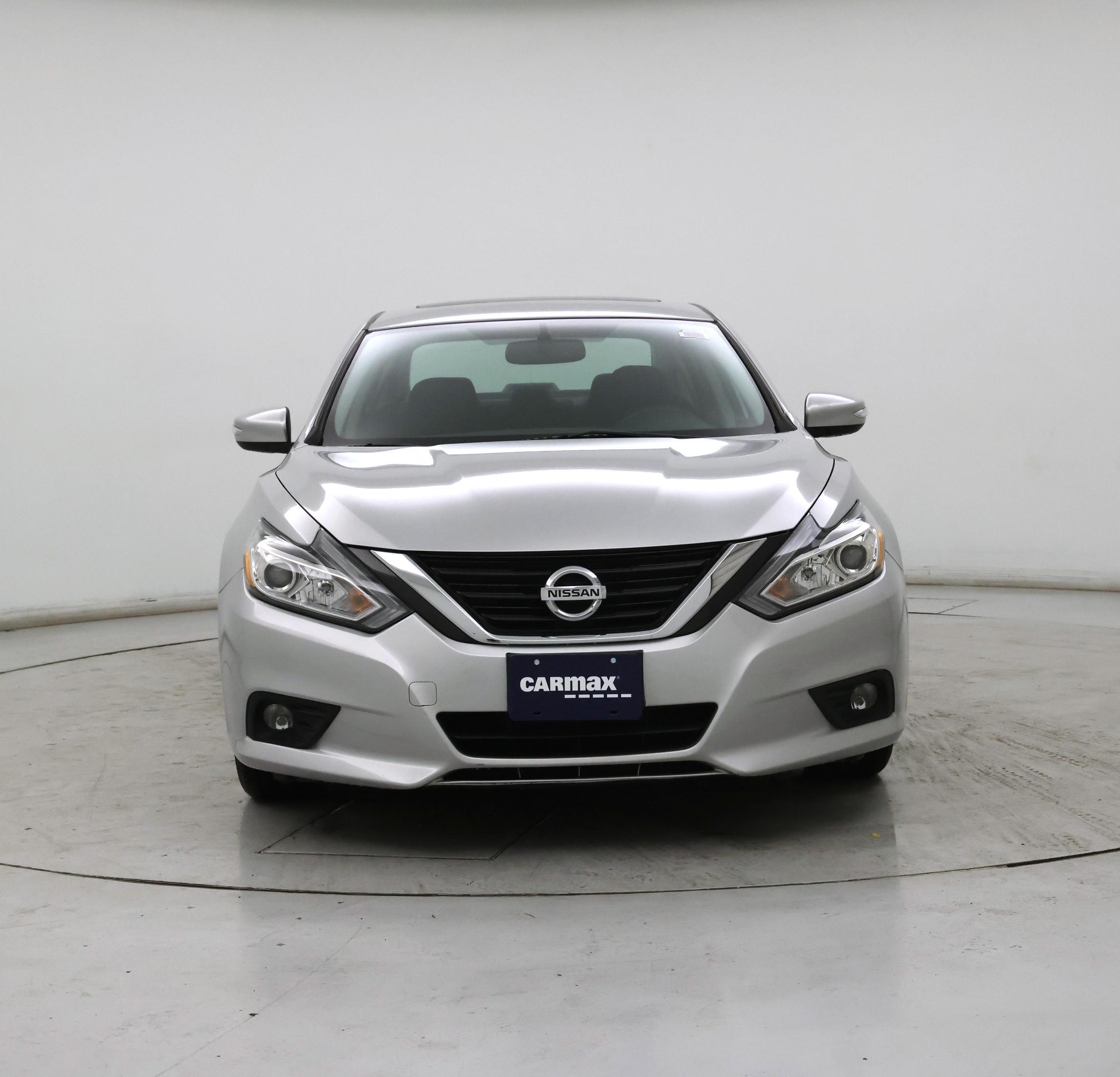 Thumbnail: 2018 Nissan Altima - 5