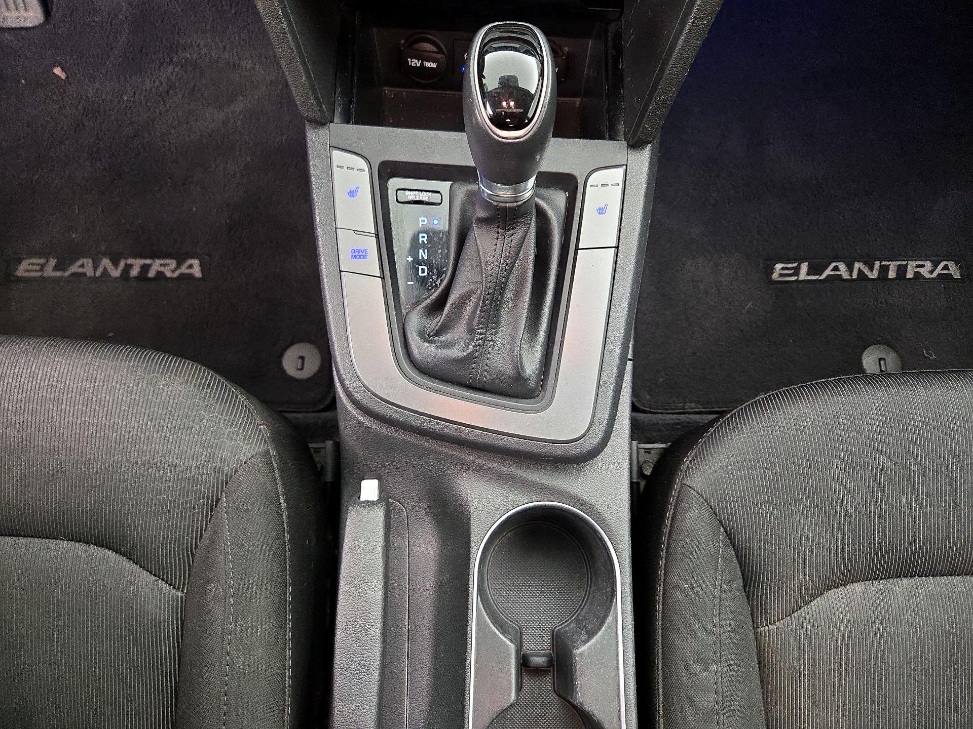 Thumbnail: 2018 Hyundai Elantra - 17