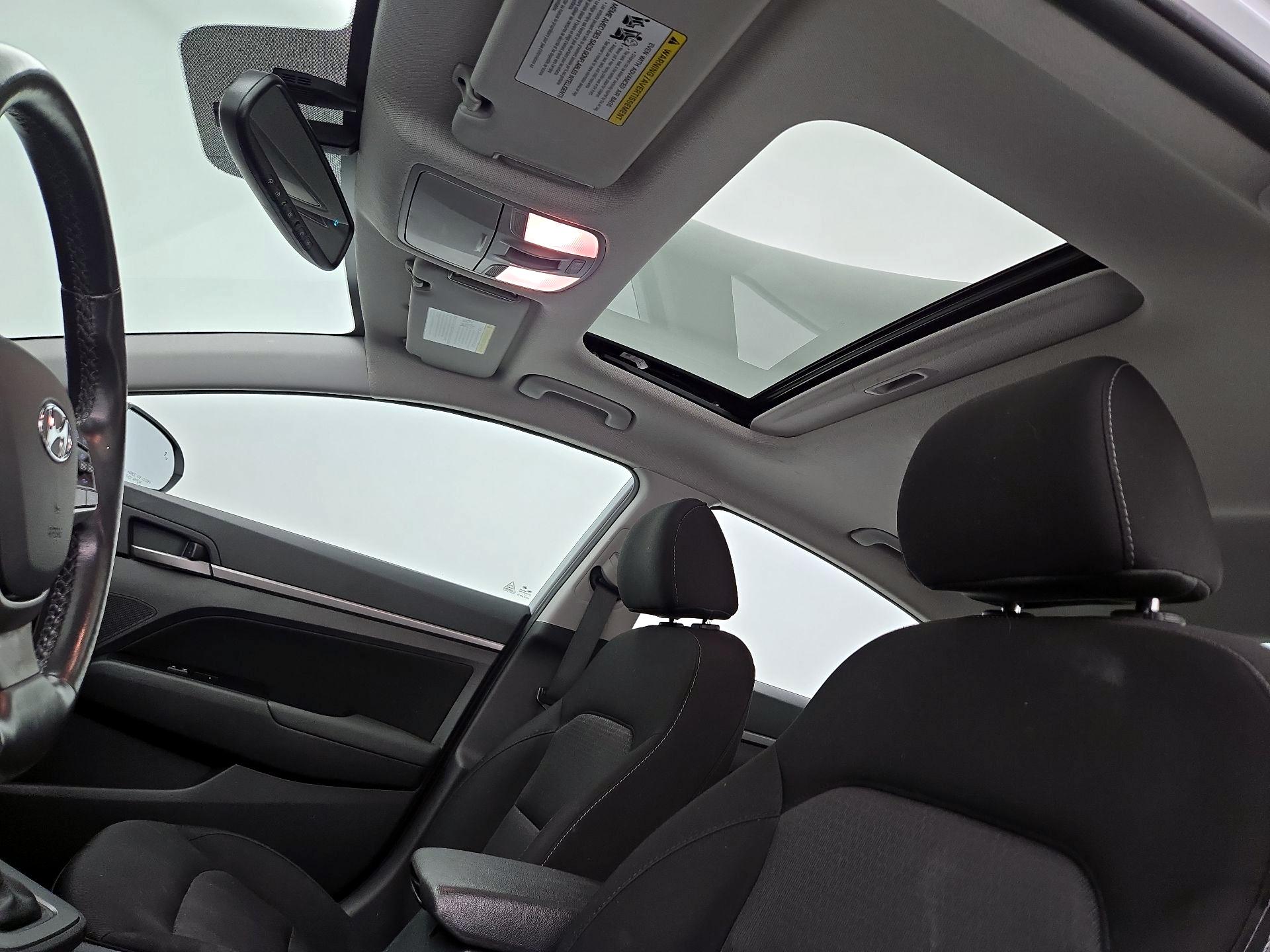 Thumbnail: 2018 Hyundai Elantra - 19