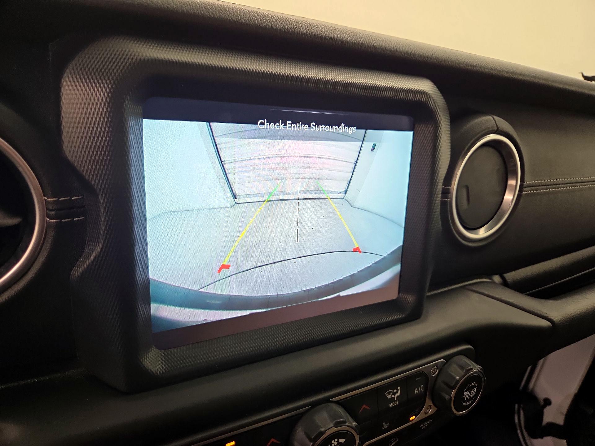 Thumbnail: 2020 Jeep Wrangler - 15