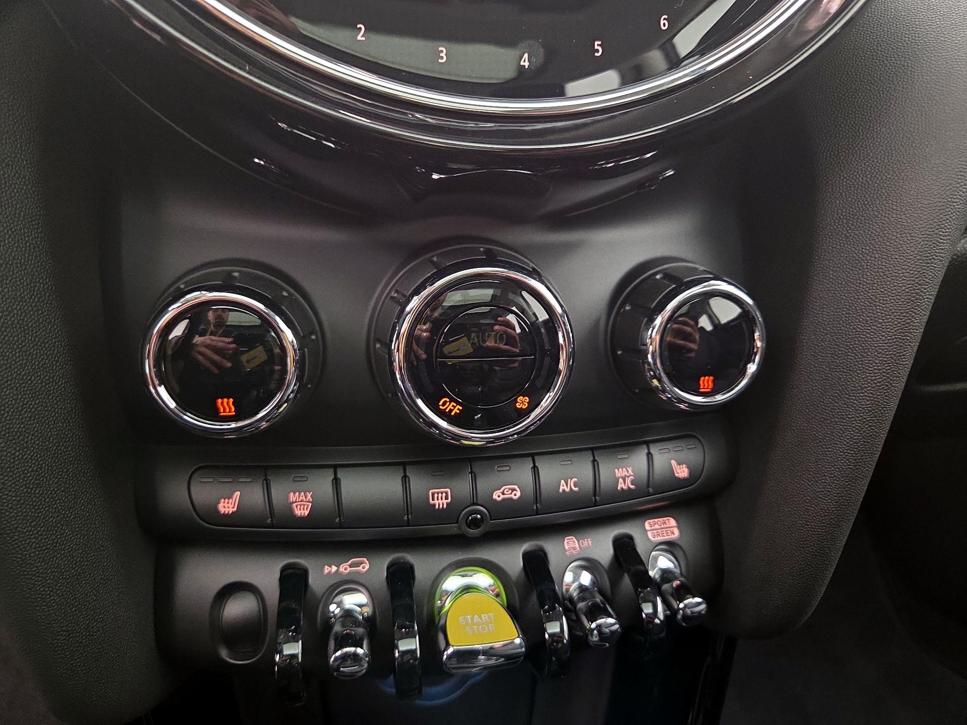 Thumbnail: 2024 MINI Cooper Hardtop - 17