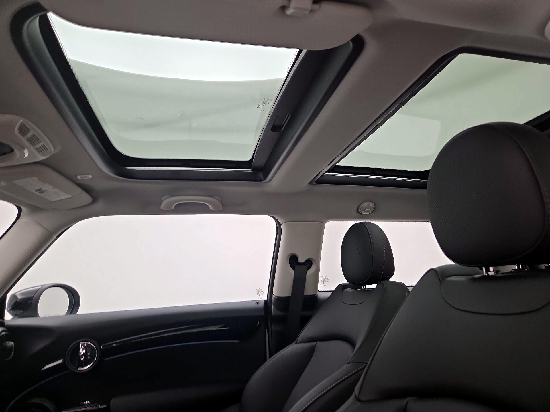 Thumbnail: 2024 MINI Cooper Hardtop - 20