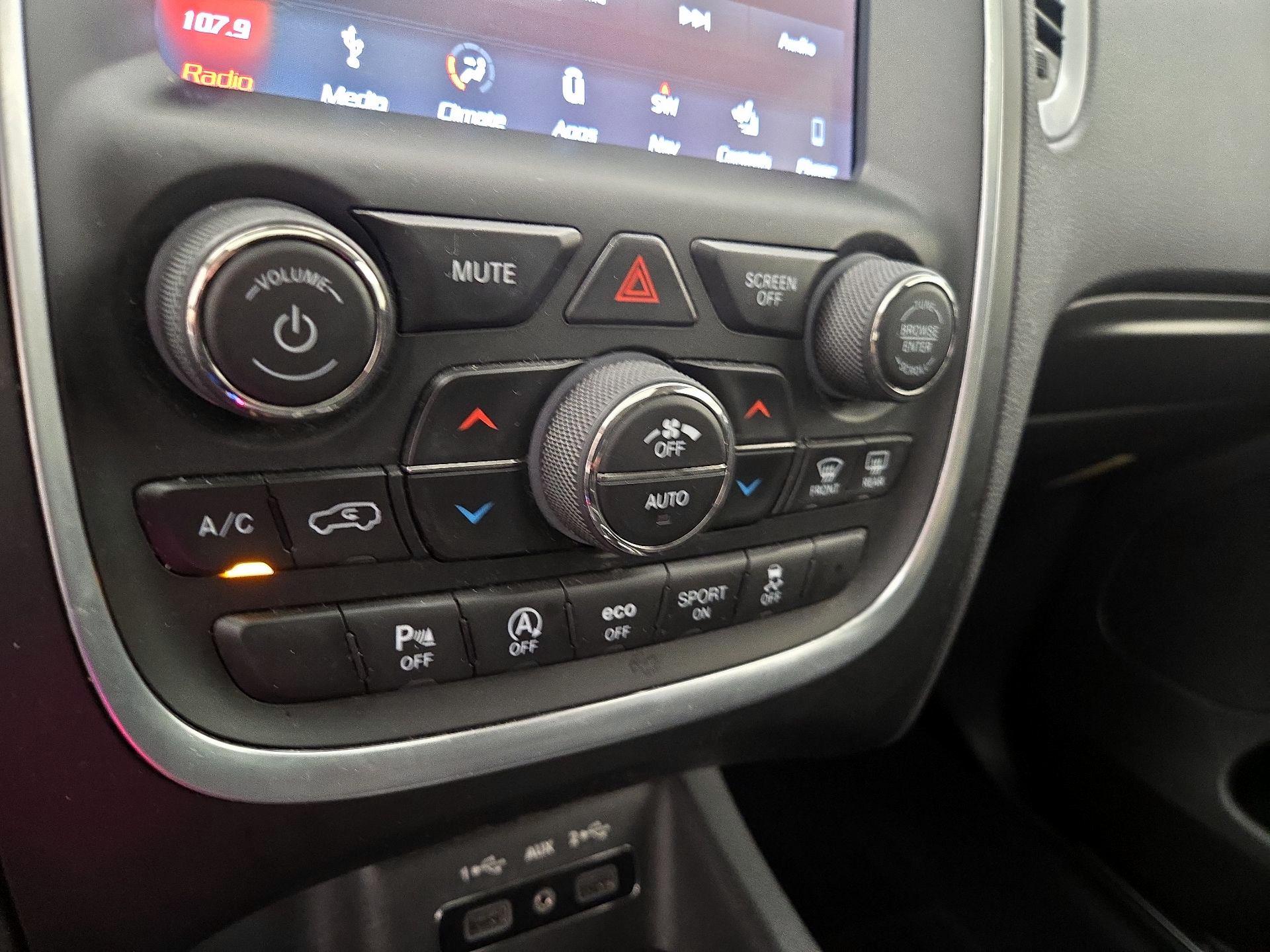 Thumbnail: 2019 Dodge Durango - 17