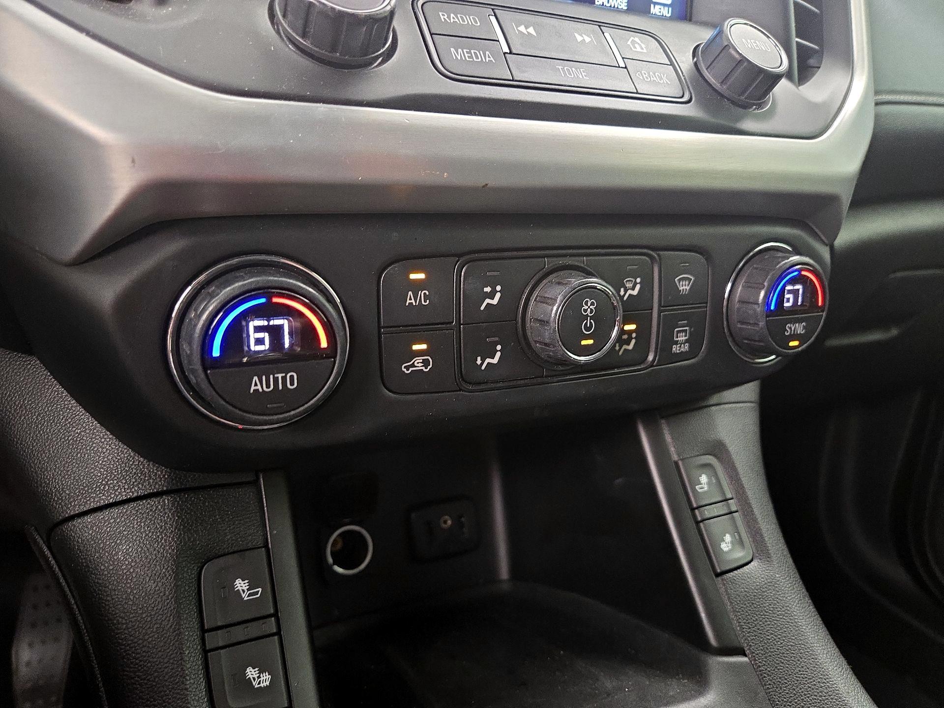 Thumbnail: 2019 GMC Acadia - 17