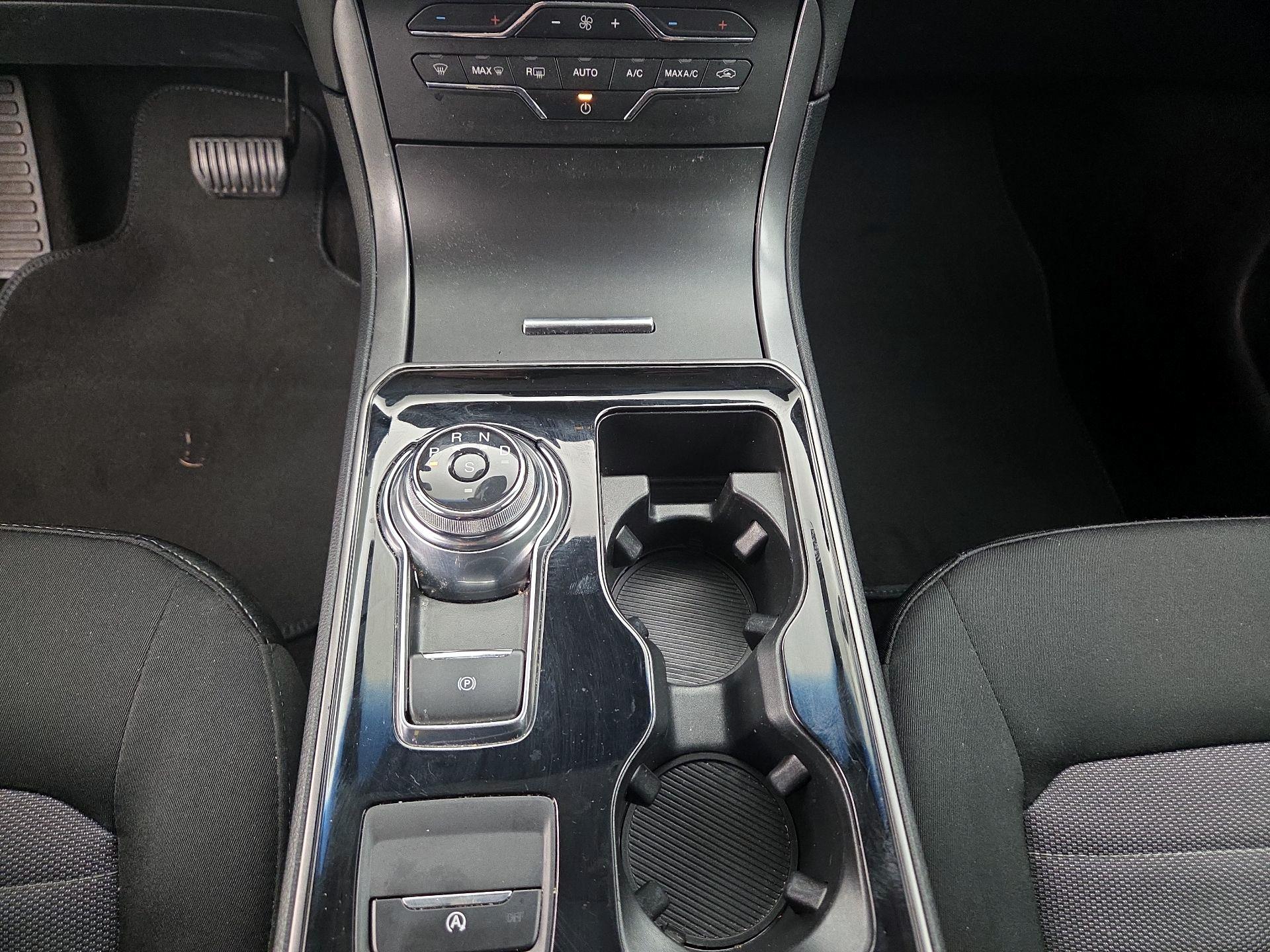 Thumbnail: 2020 Ford Edge - 17