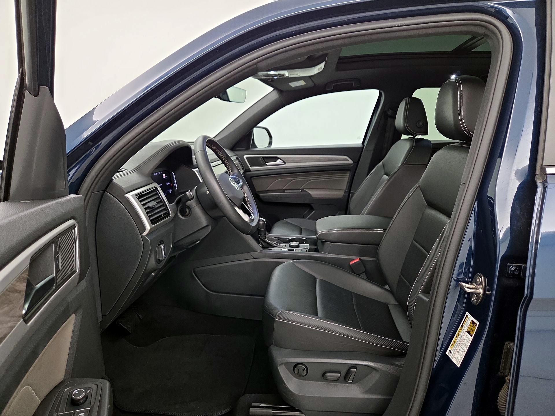 Thumbnail: 2023 Volkswagen Atlas - 11