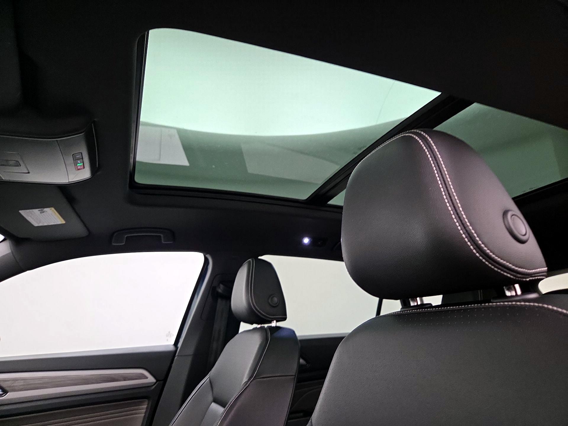 Thumbnail: 2023 Volkswagen Atlas - 20