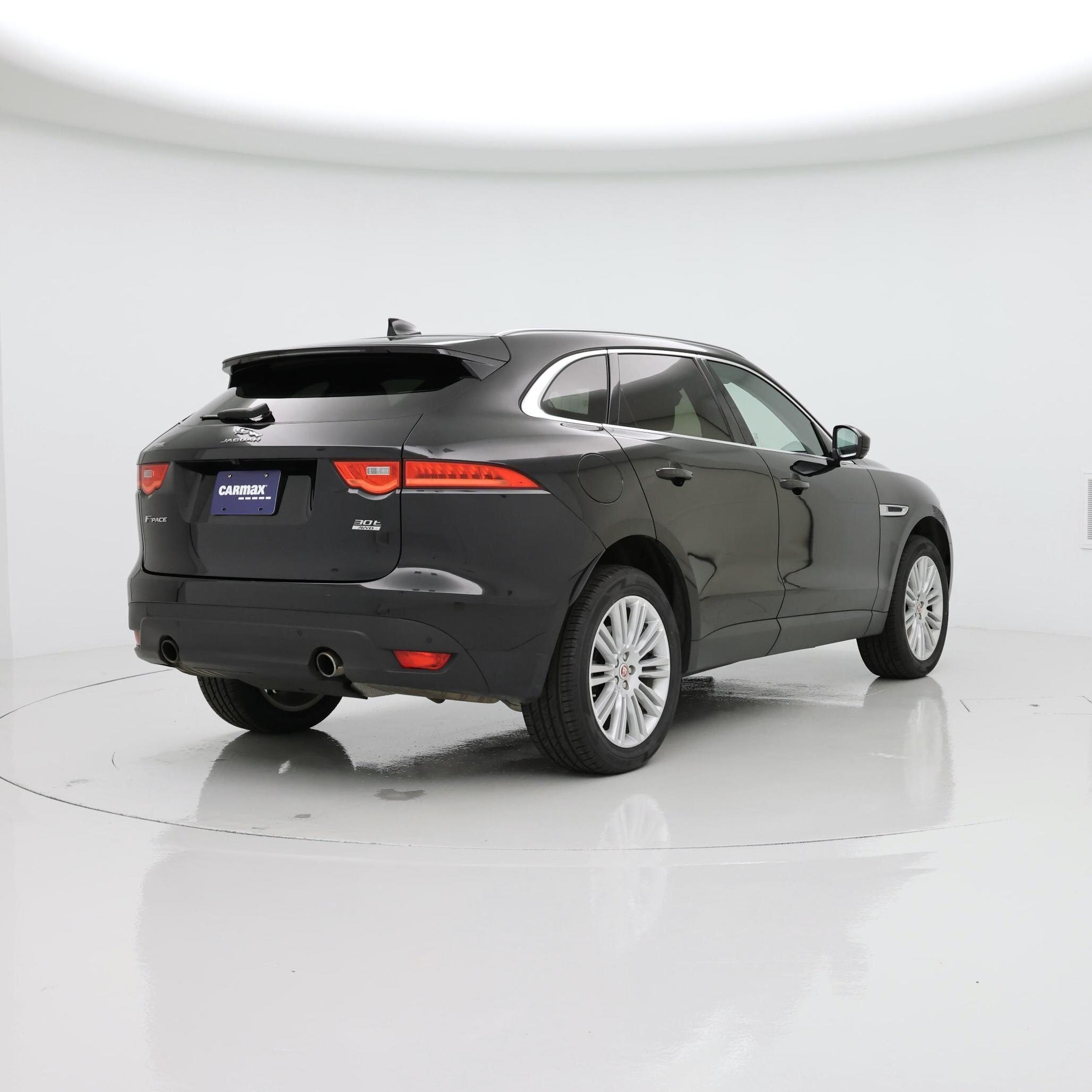 Thumbnail: 2019 Jaguar F-Pace - 8