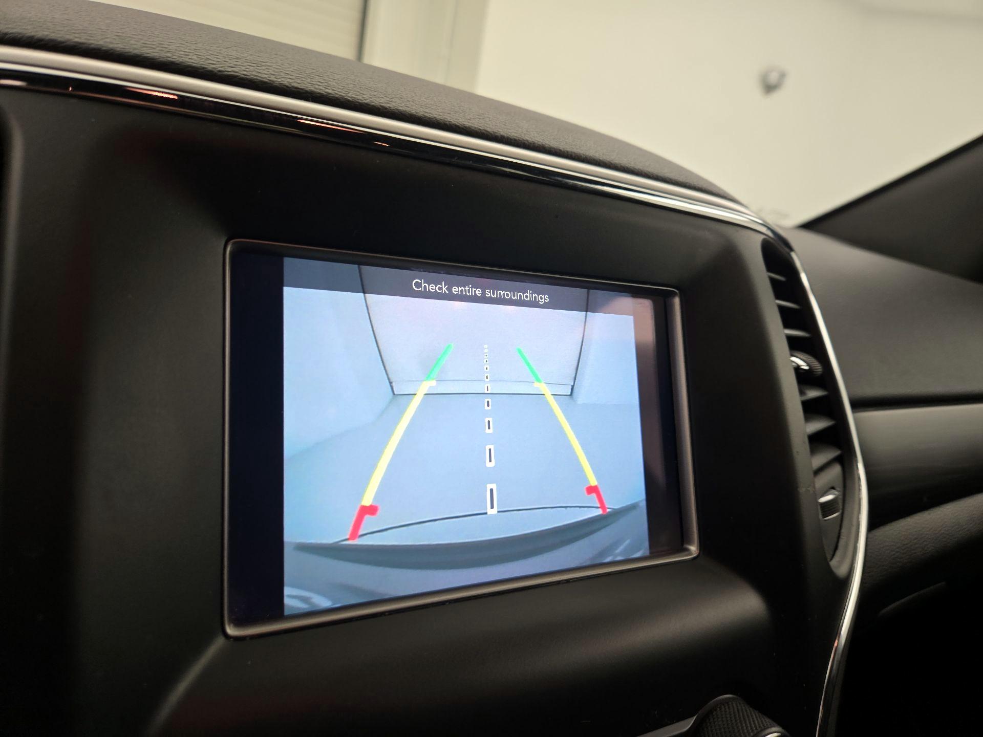 Thumbnail: 2019 Jeep Grand Cherokee - 14