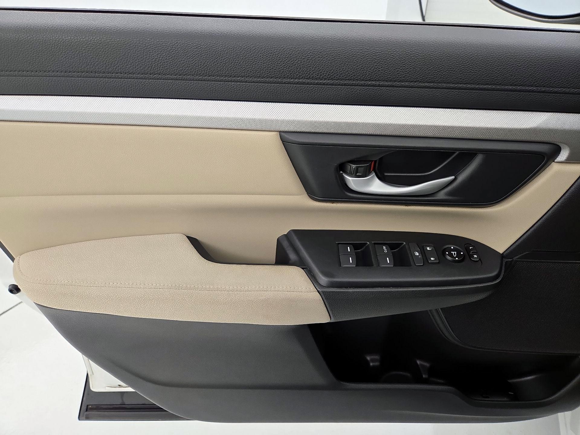 Thumbnail: 2017 Honda CR-V - 12