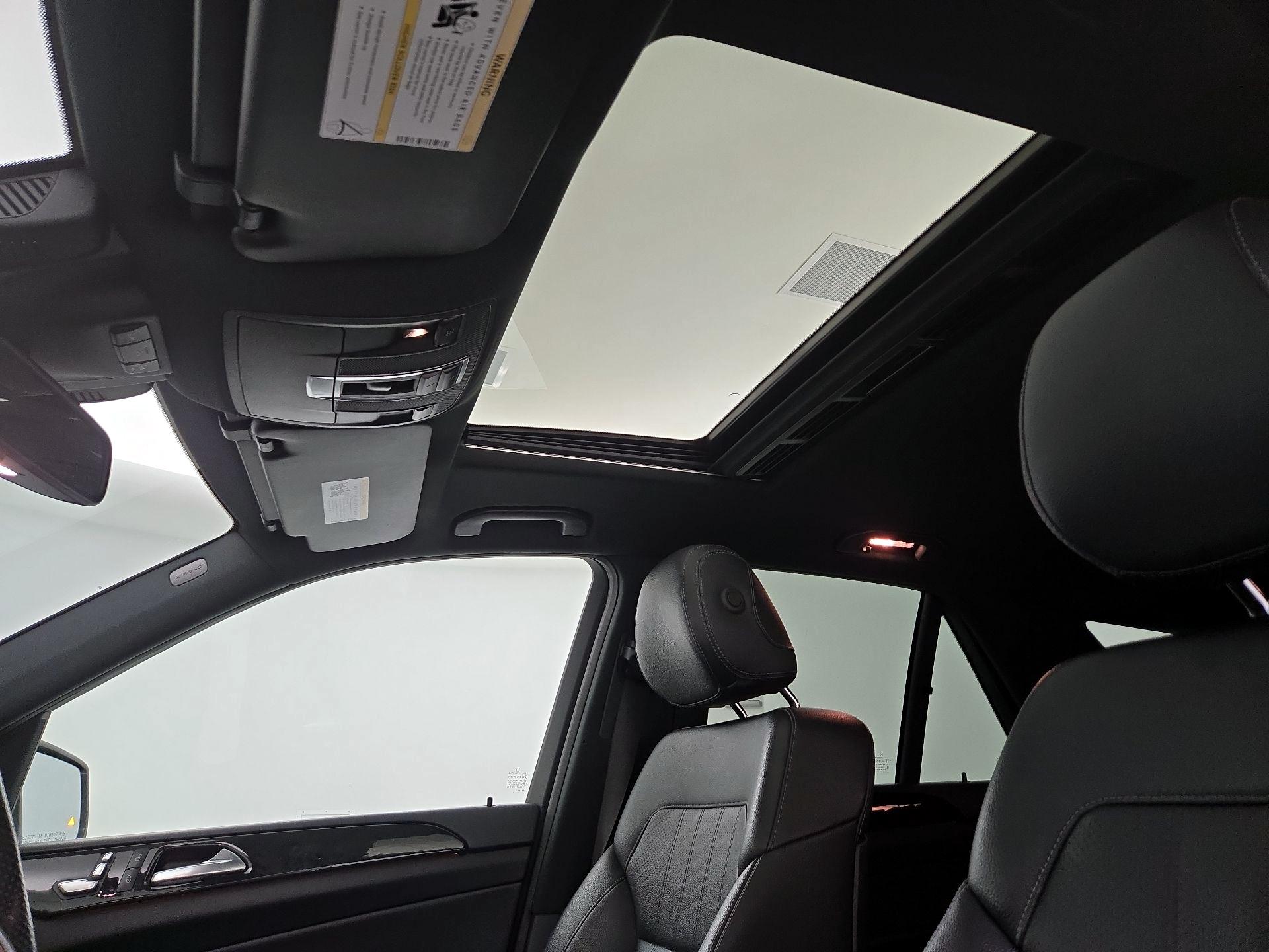 Thumbnail: 2017 Mercedes-Benz GLE - 19