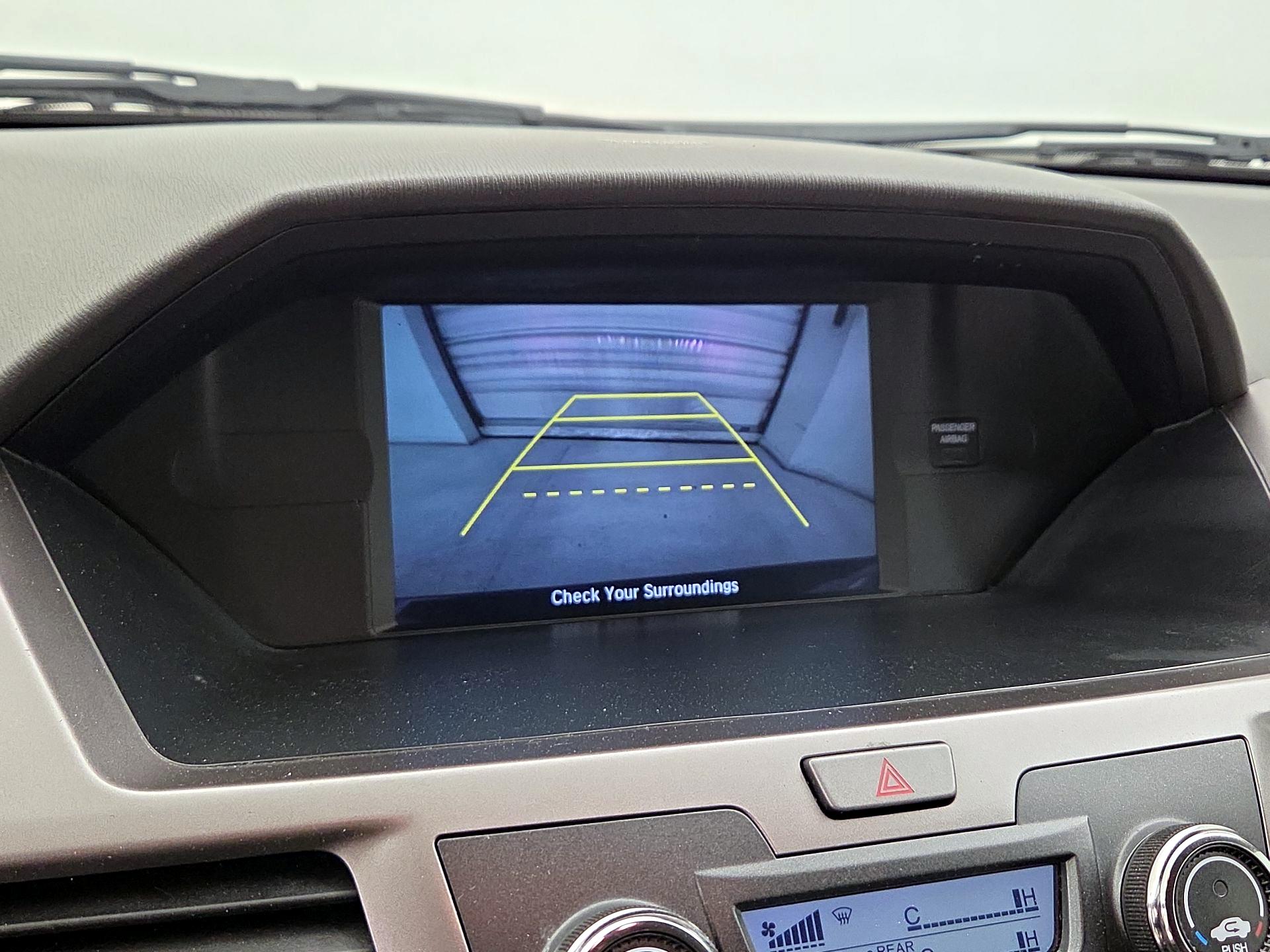 Thumbnail: 2015 Honda Odyssey - 14