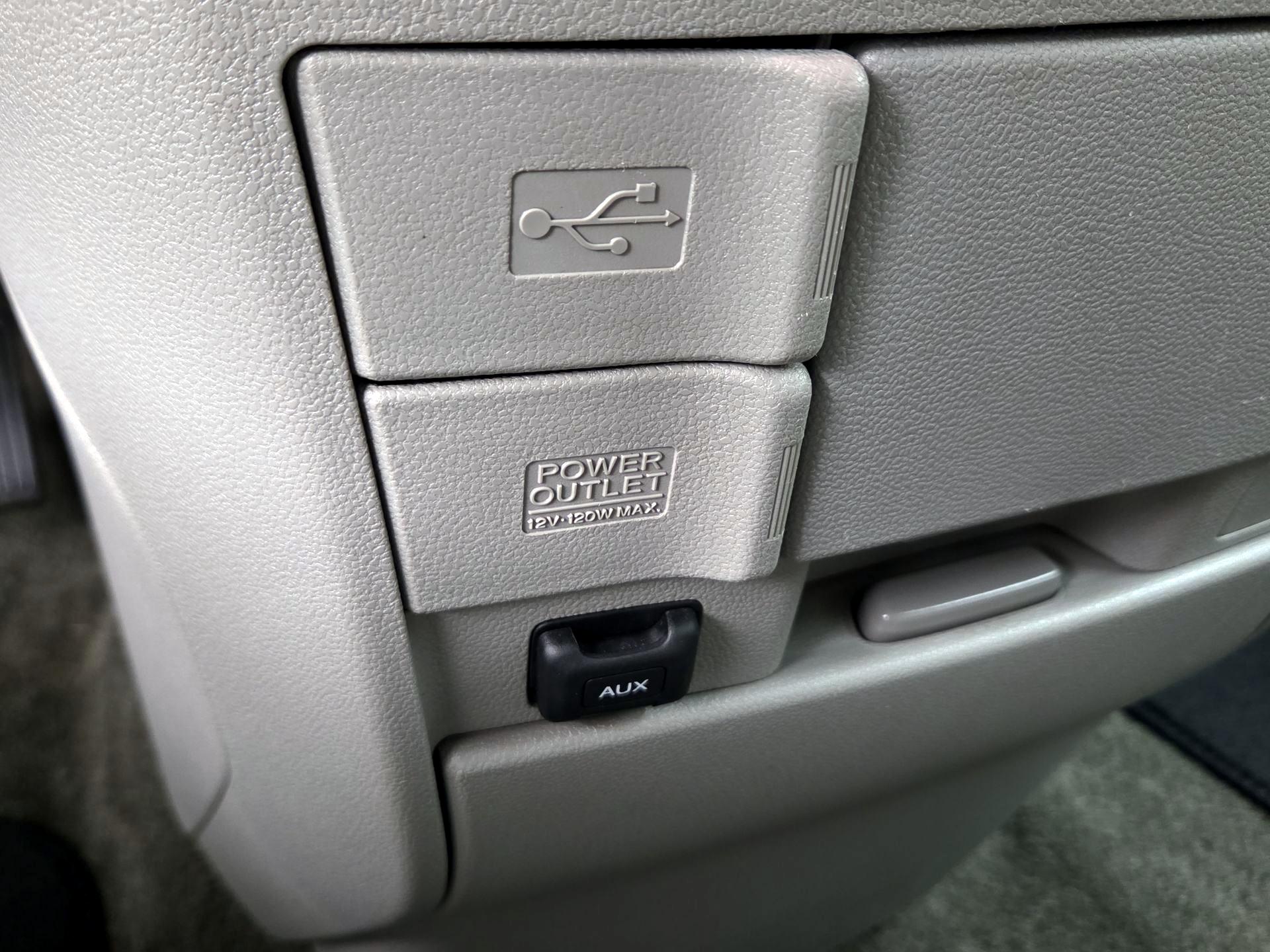 Thumbnail: 2015 Honda Odyssey - 18