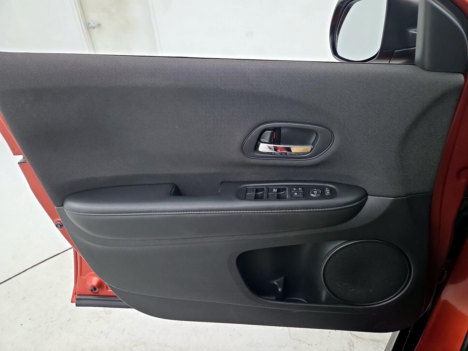 Thumbnail: 2019 Honda HR-V - 12