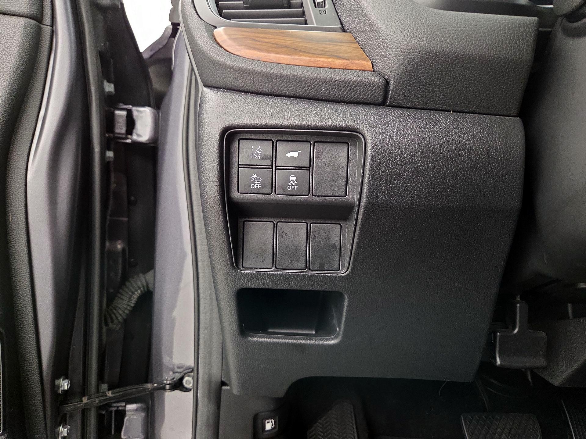 Thumbnail: 2017 Honda CR-V - 13