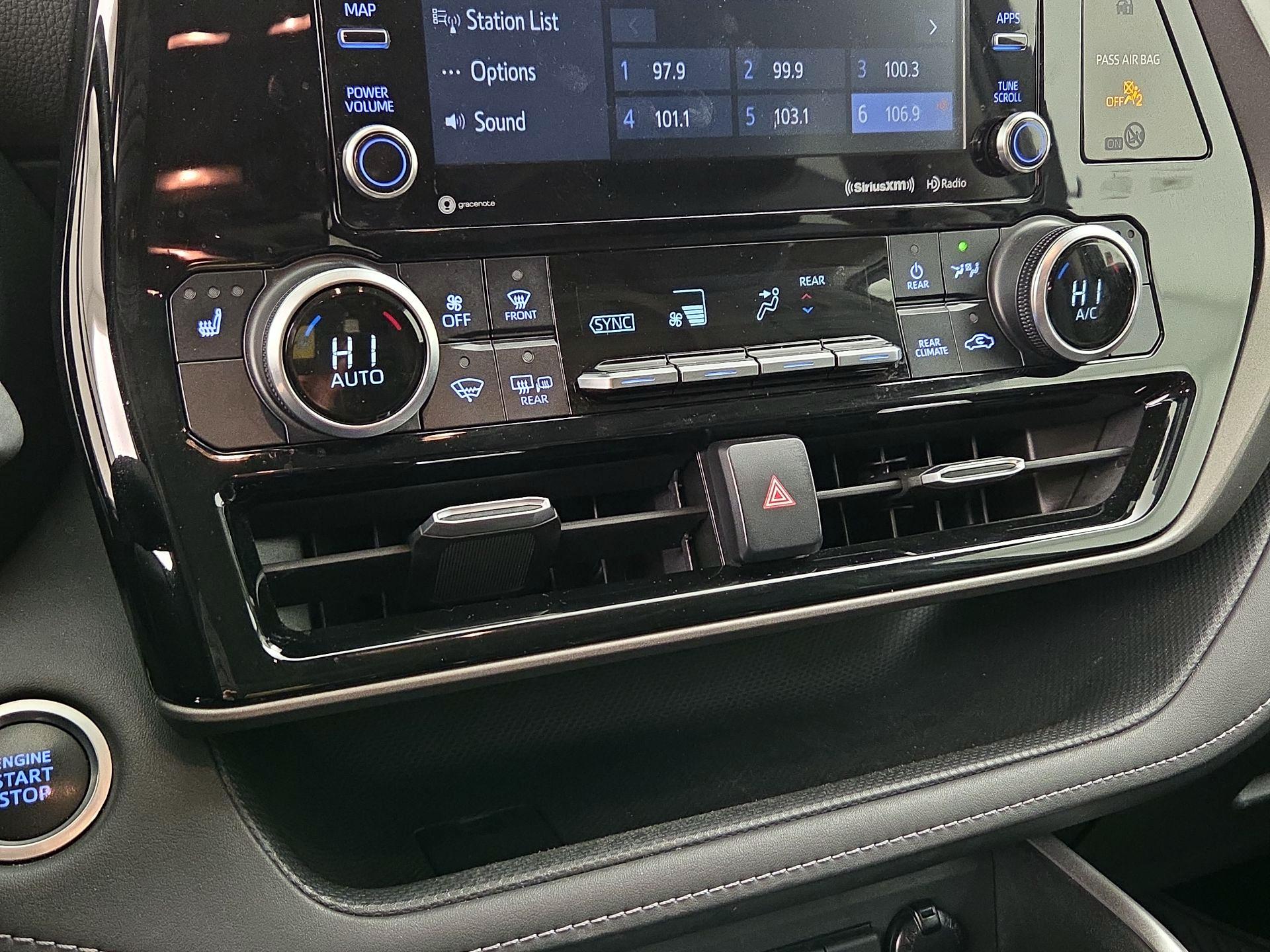 Thumbnail: 2020 Toyota Highlander - 17