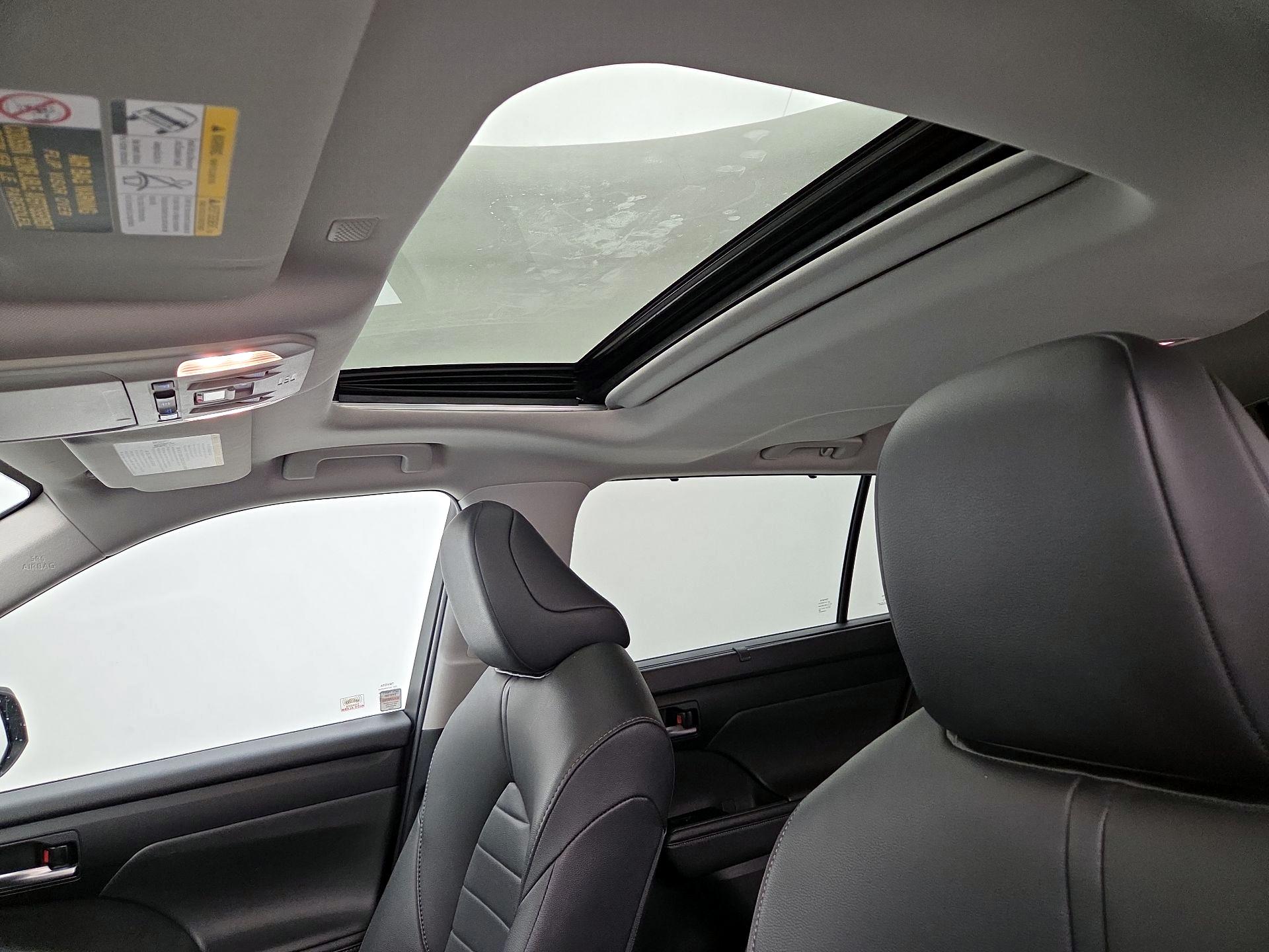 Thumbnail: 2020 Toyota Highlander - 20