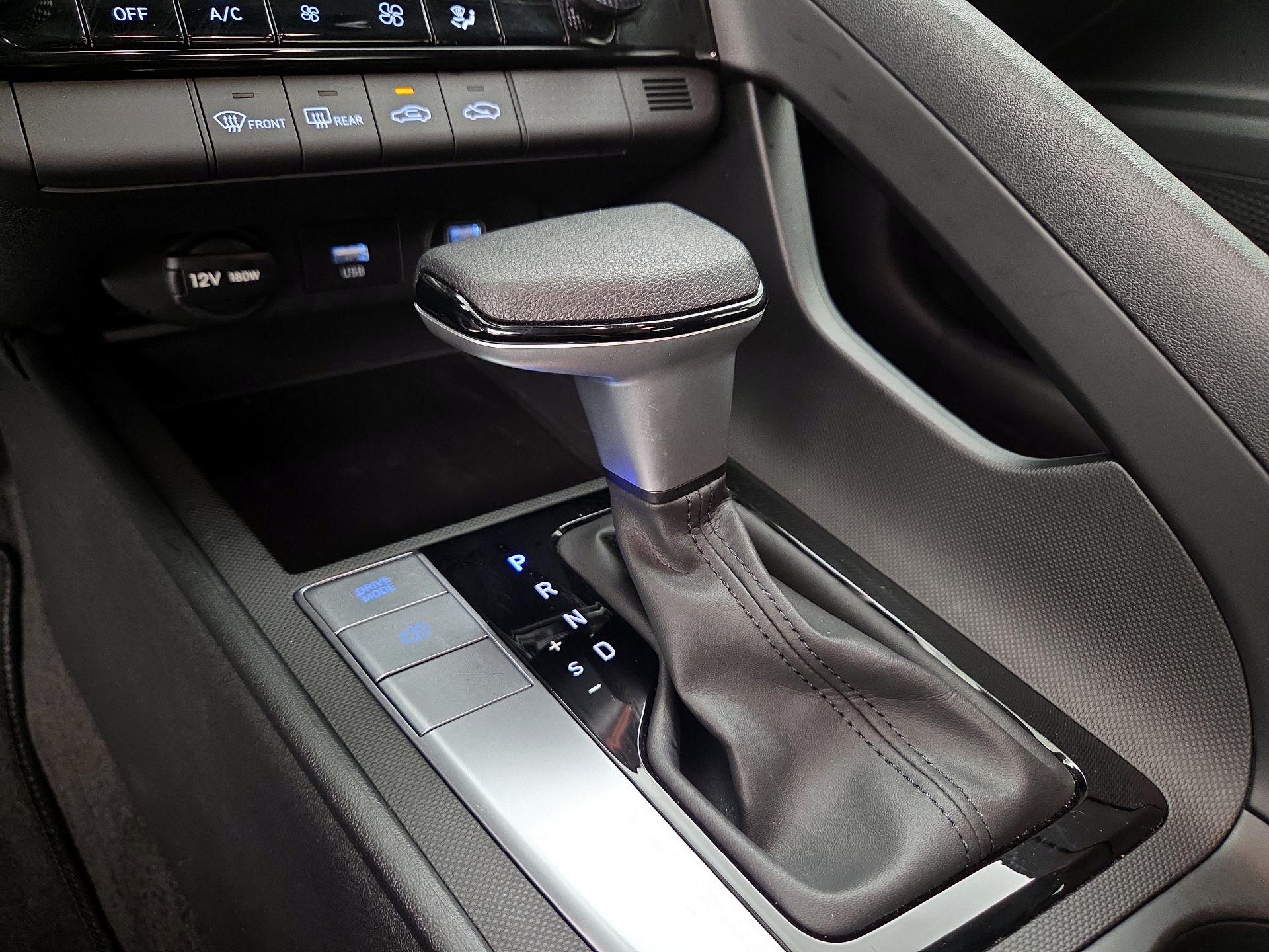 Thumbnail: 2023 Hyundai Elantra - 17