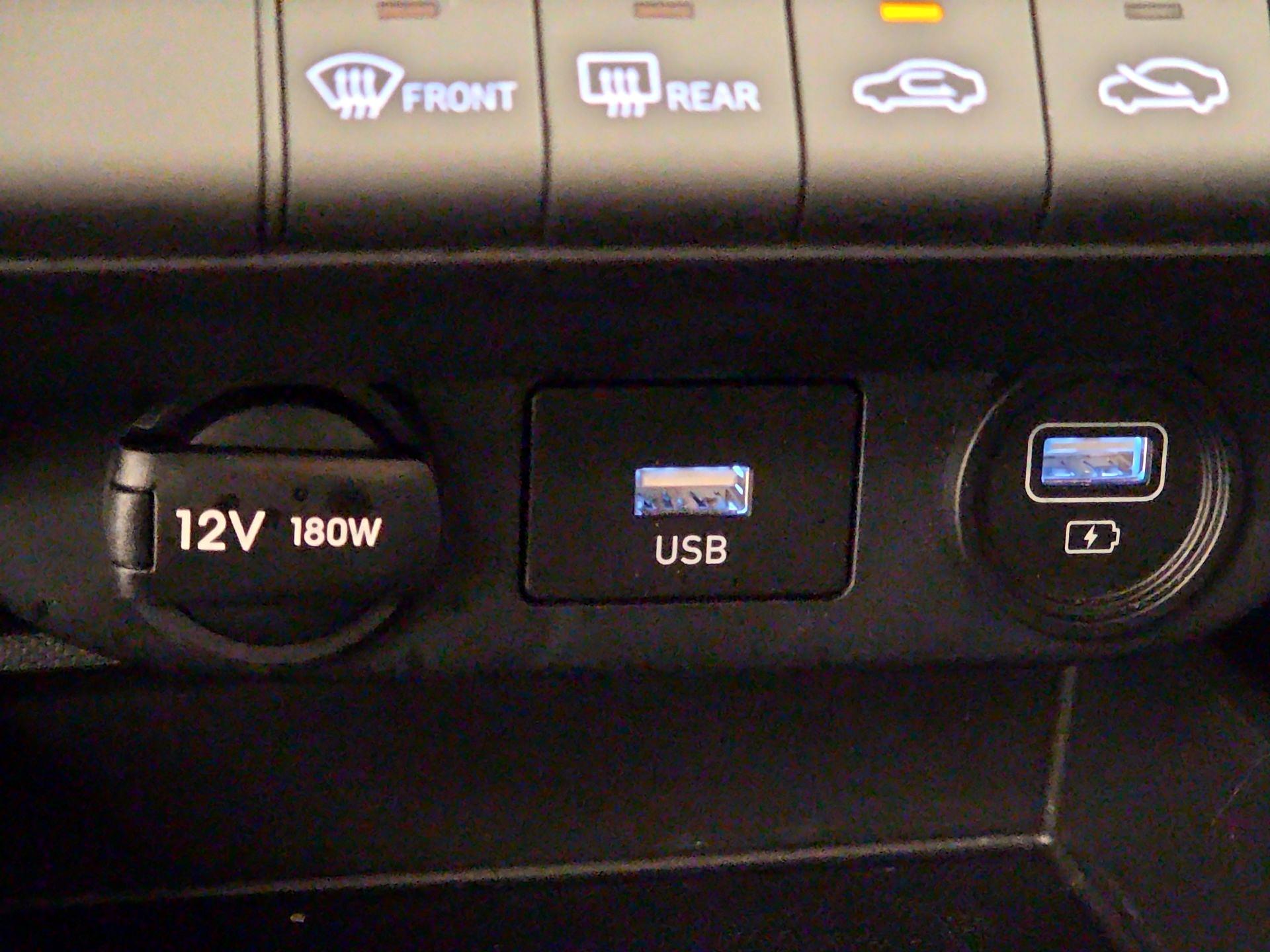 Thumbnail: 2023 Hyundai Elantra - 18