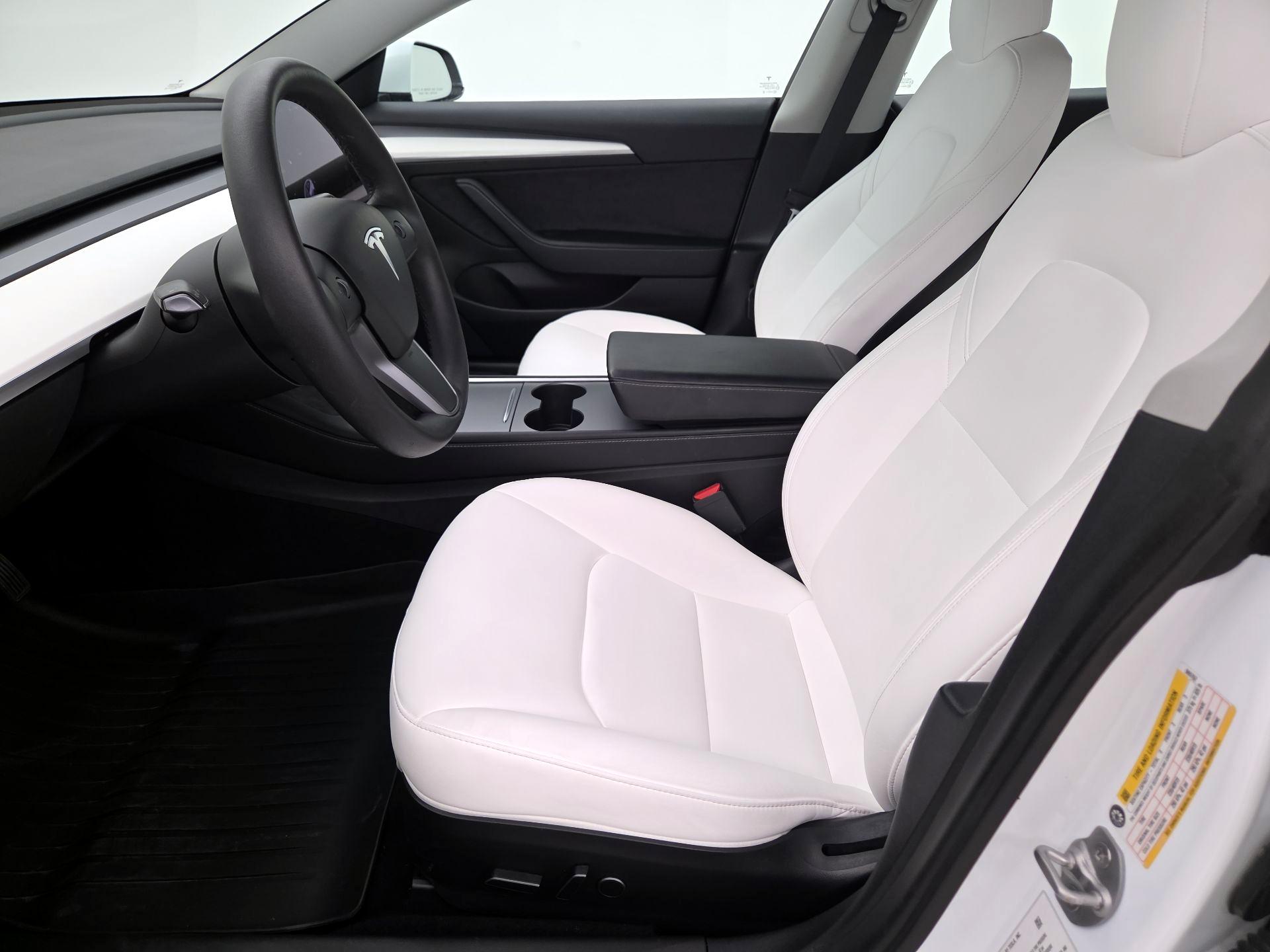 Thumbnail: 2021 Tesla Model 3 - 11