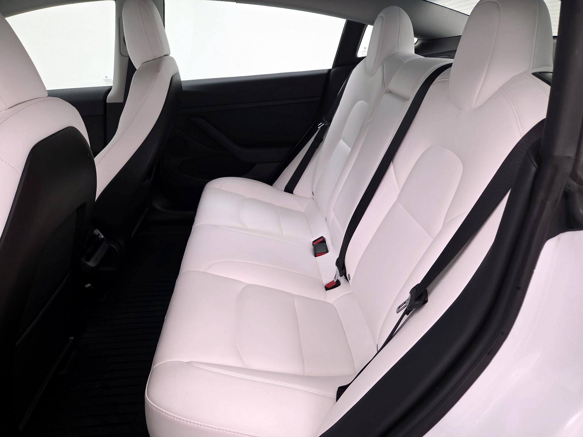 Thumbnail: 2021 Tesla Model 3 - 19