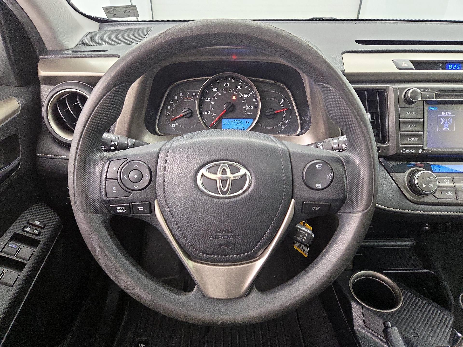 Thumbnail: 2015 Toyota RAV4 - 10
