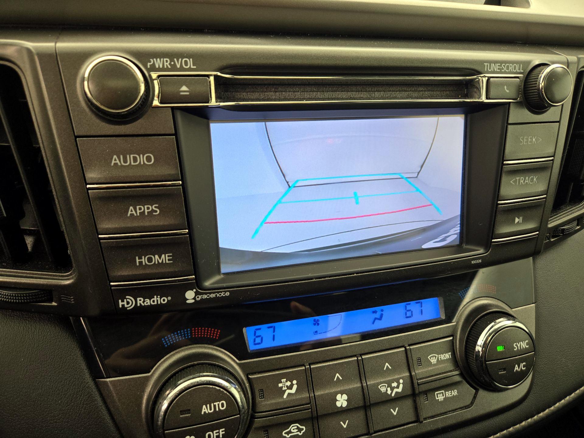 Thumbnail: 2015 Toyota RAV4 - 14