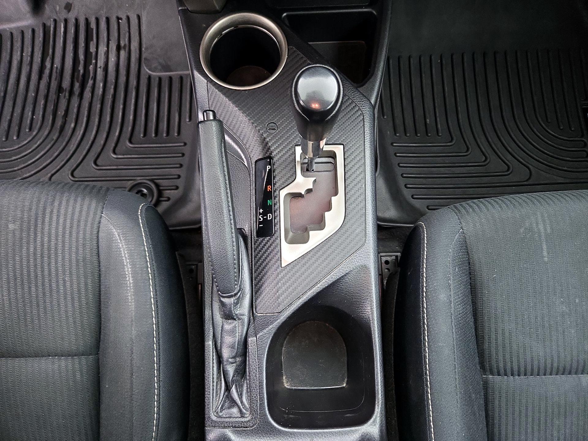 Thumbnail: 2015 Toyota RAV4 - 17