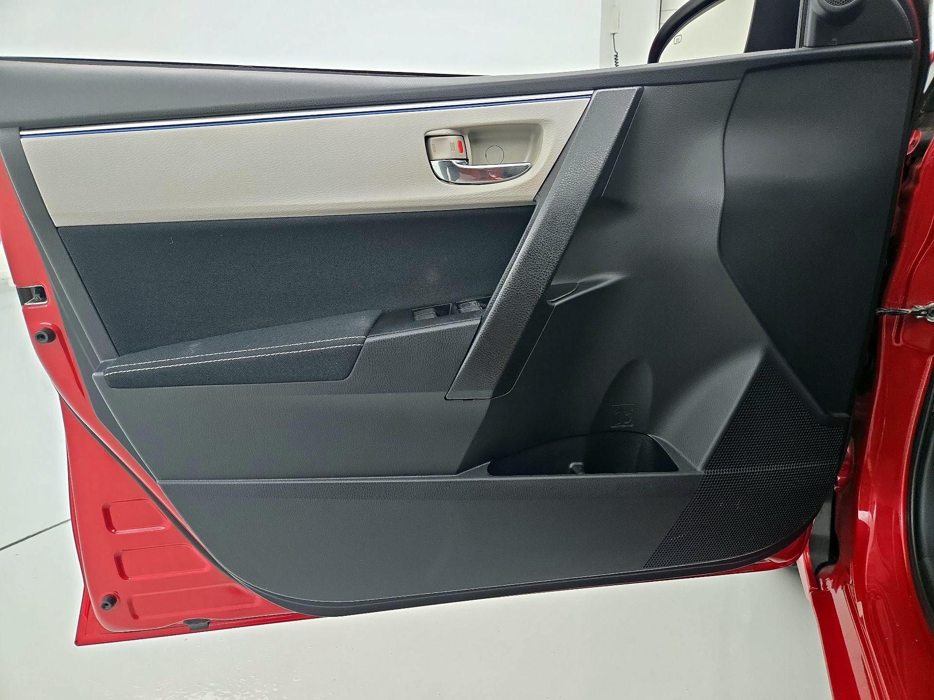 Thumbnail: 2016 Toyota Corolla - 12