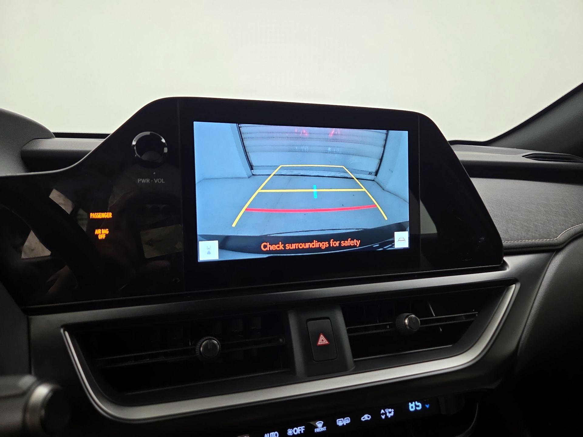 Thumbnail: 2025 Lexus UX - 15