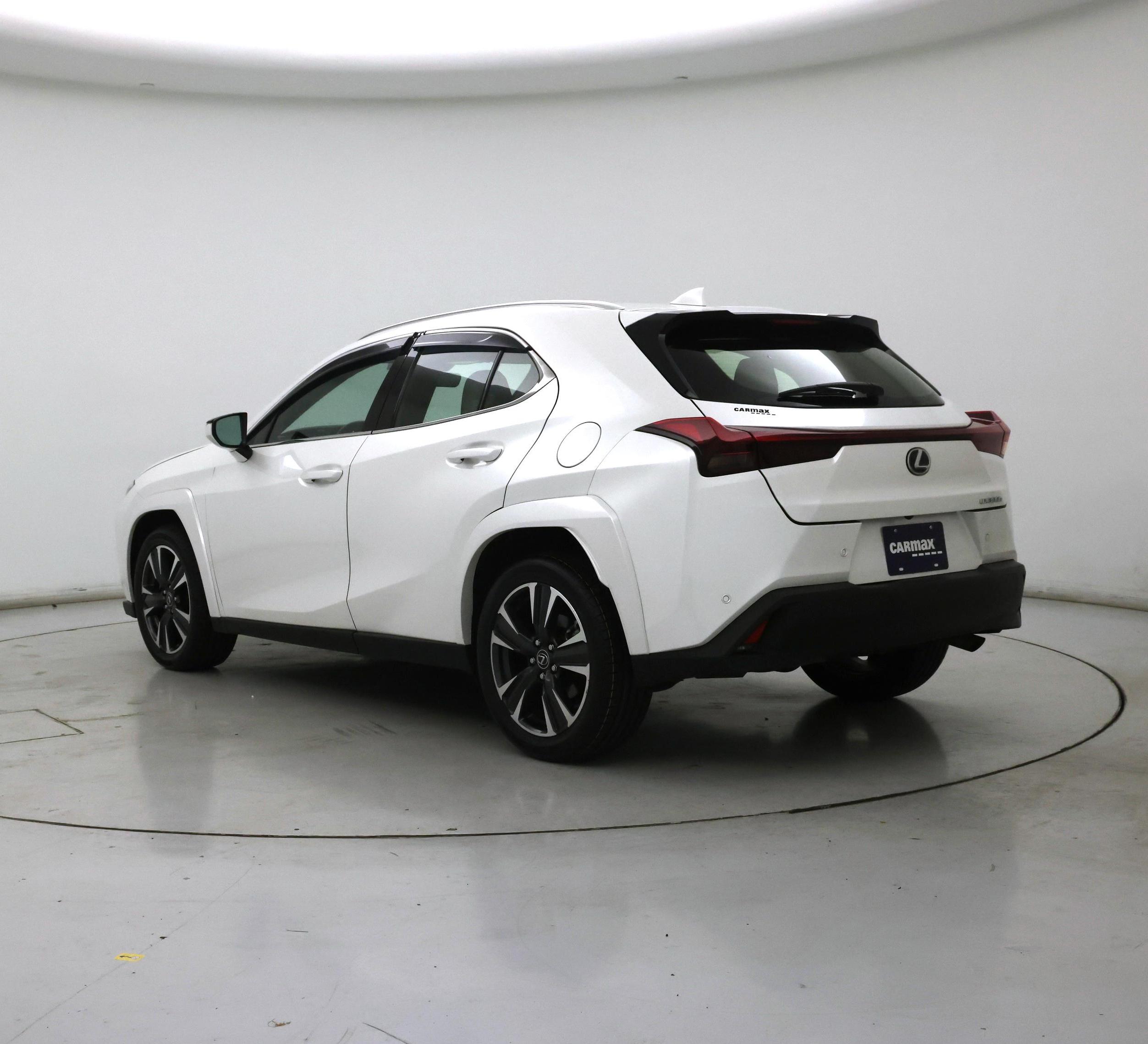 Thumbnail: 2025 Lexus UX - 2