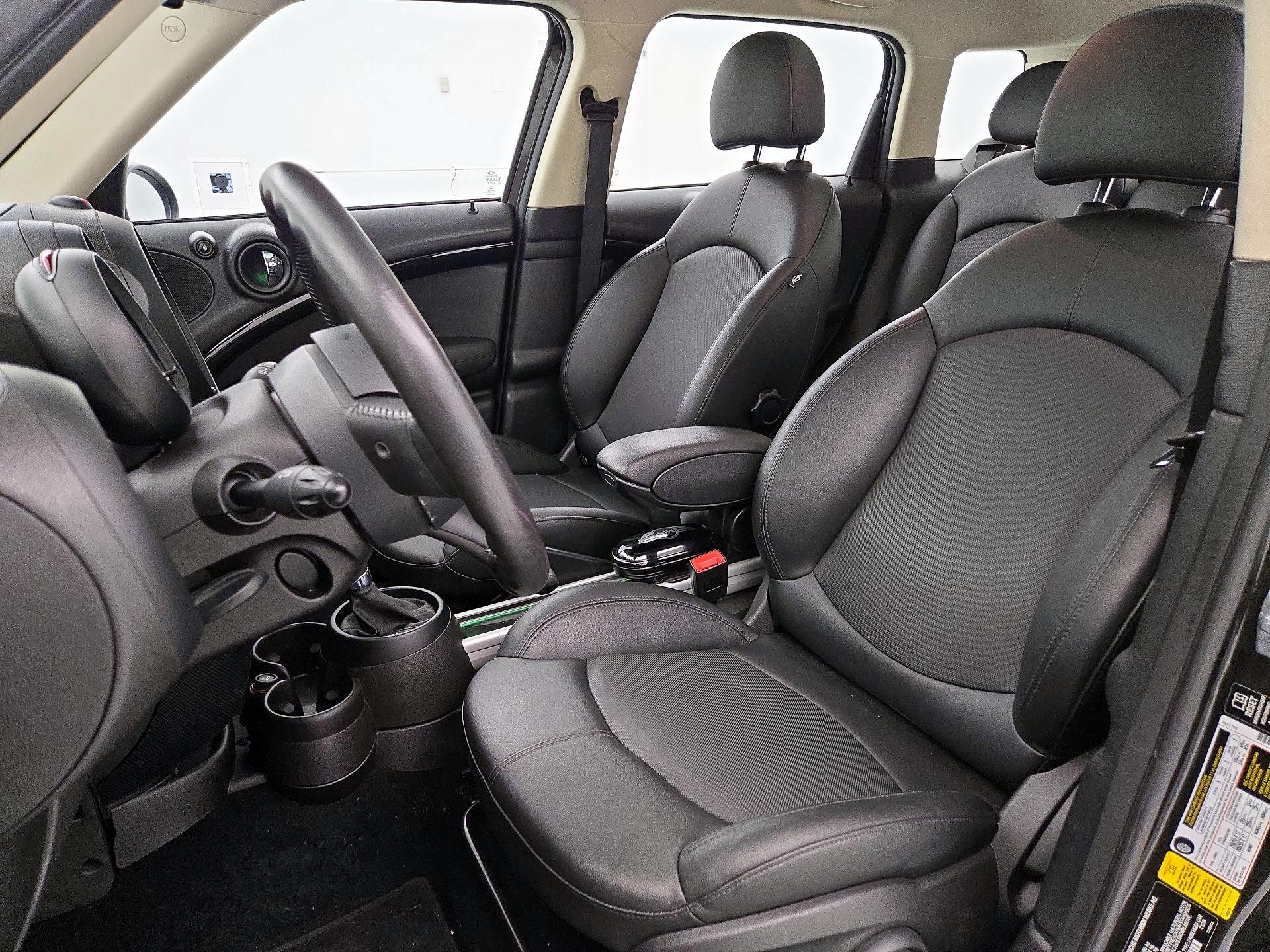 Thumbnail: 2015 MINI Cooper Countryman - 11