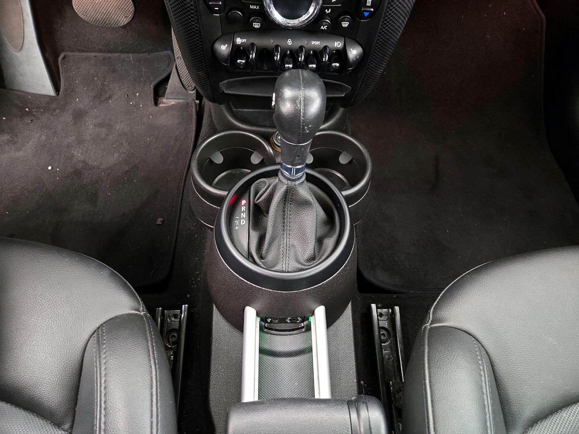 Thumbnail: 2015 MINI Cooper Countryman - 15